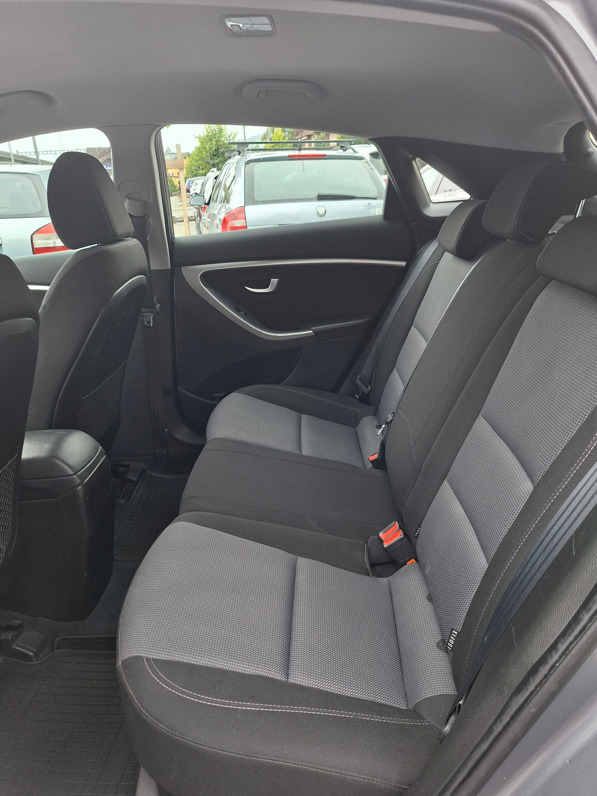 HYUNDAI i30 1.4 Comfort-image-9