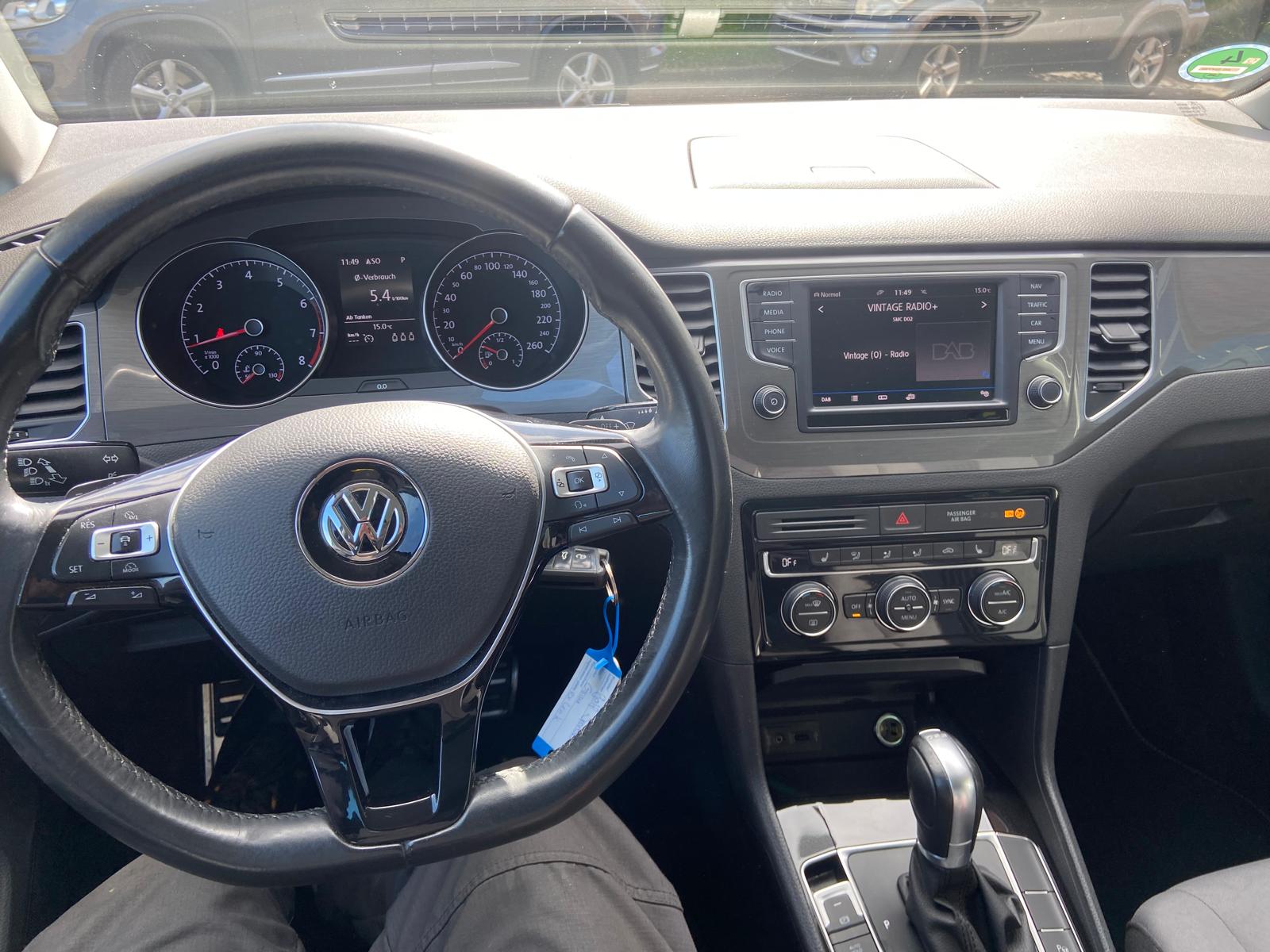 VW Golf Sportsvan 1.4 TSI Allstar DSG-image-4