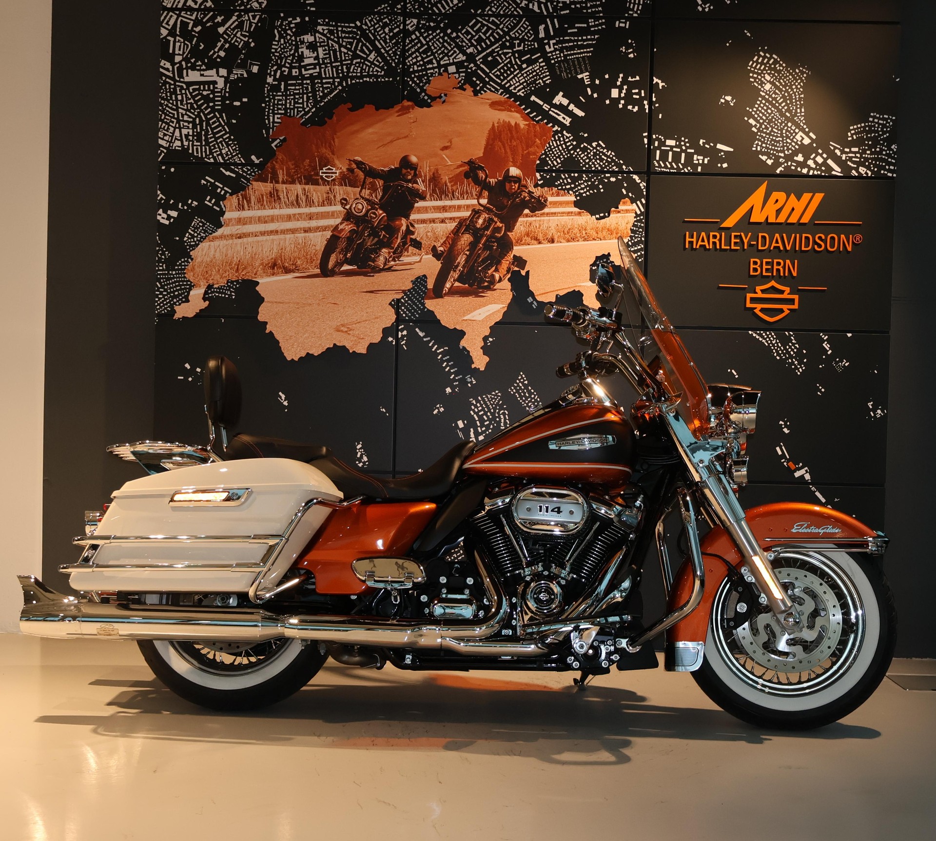 HARLEY-DAVIDSON FLHFB Electra Glide Highway Kingl 114