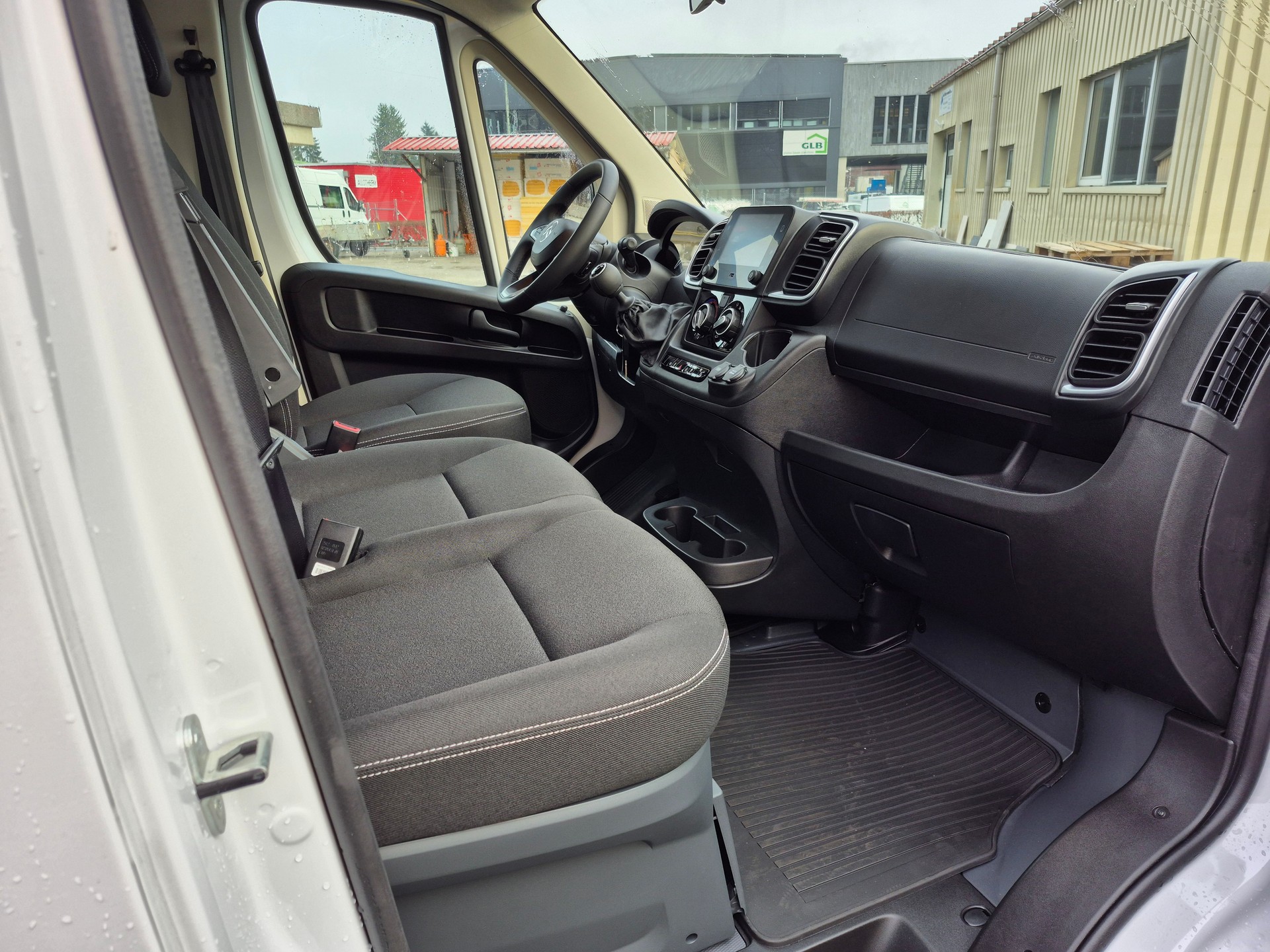 CITROEN Jumper 35+ 2.2 BlueHDi 140 L3-image-13