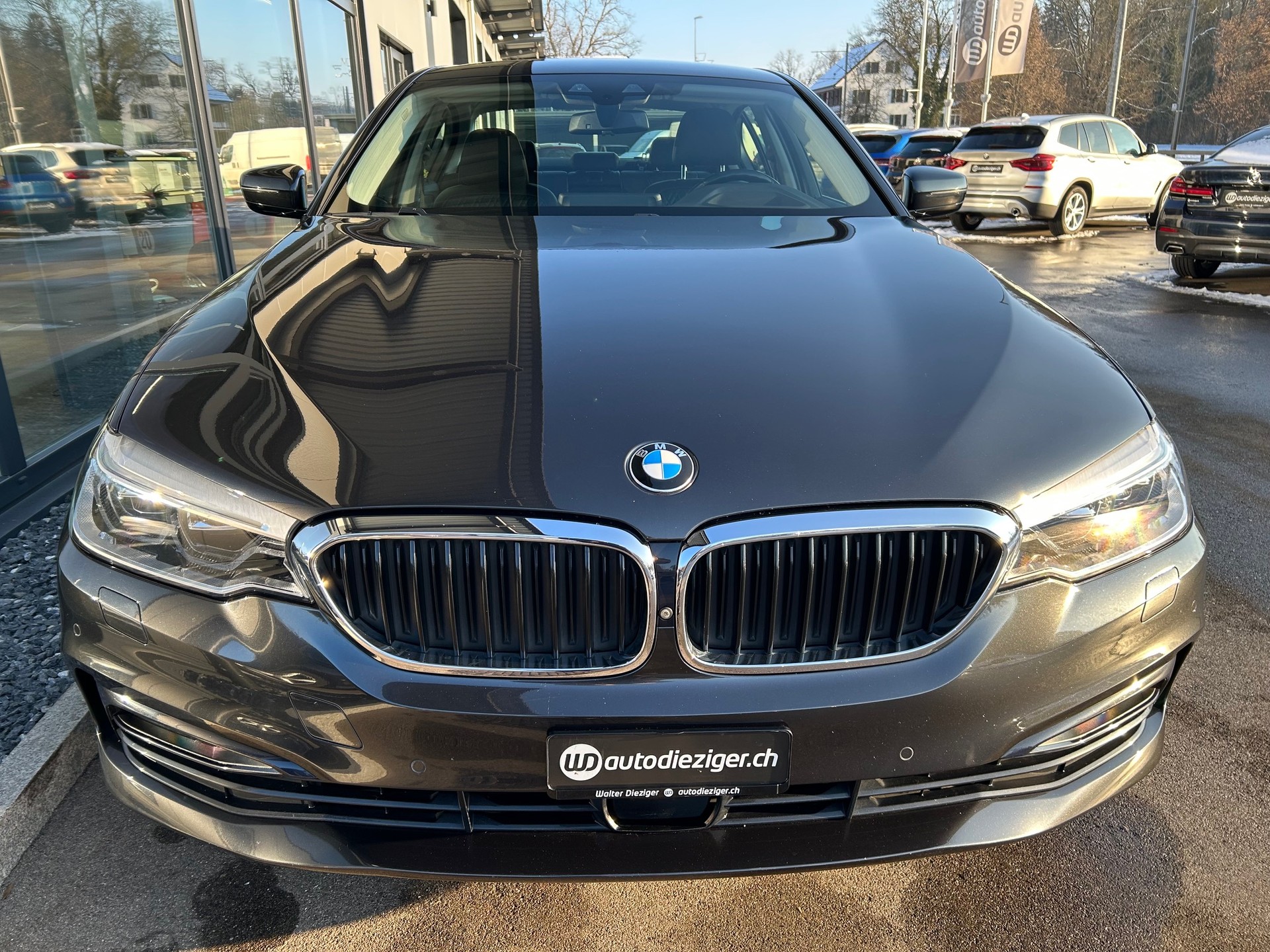 BMW 520d xDrive Sport Line Steptronic-image-1