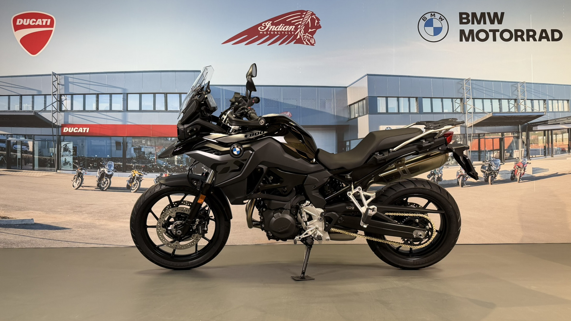 BMW F 800 GS Triple Black Rabaissée-image-3