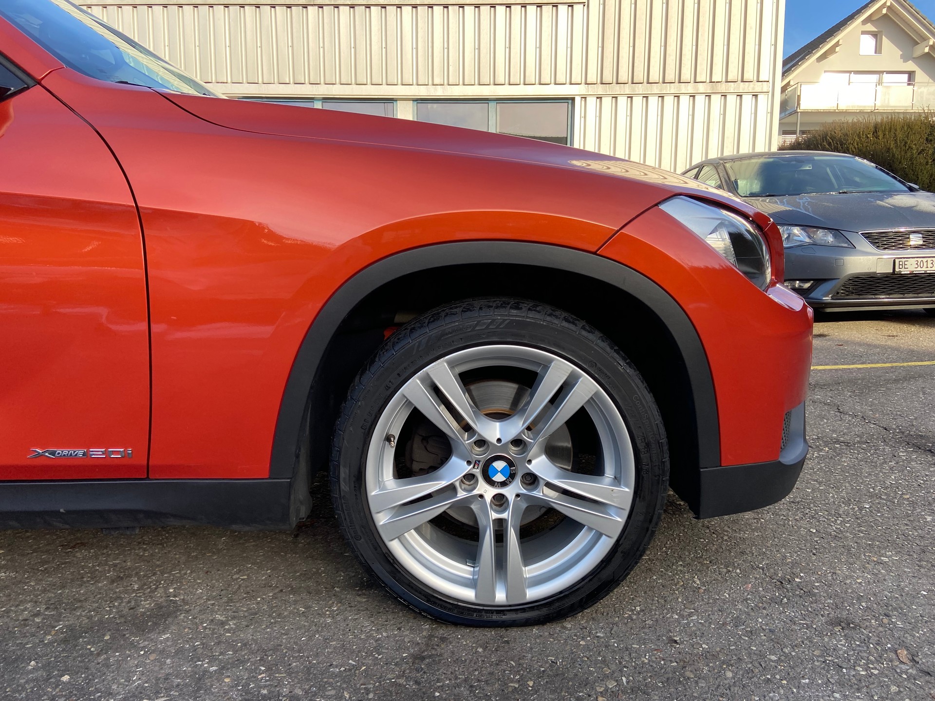 BMW X1 xDrive 20i-image-11