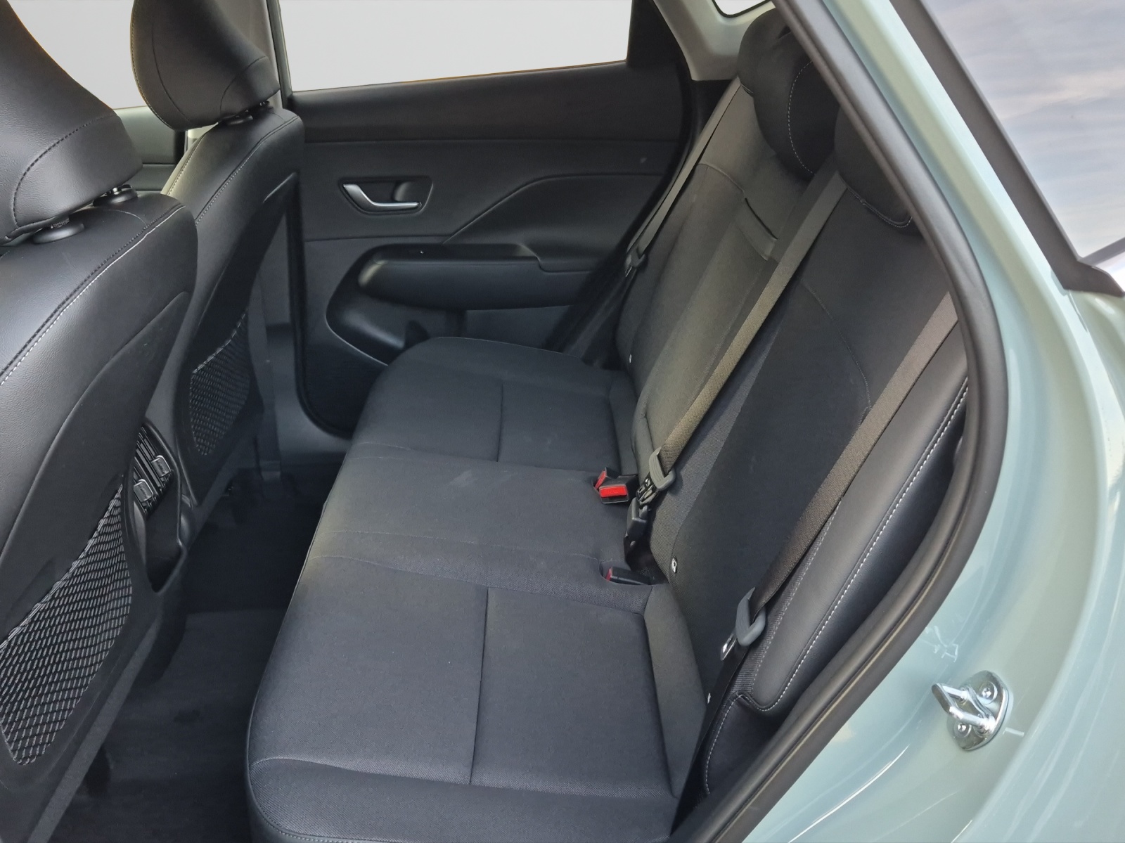 HYUNDAI Kona 1.6 GDi HEV Amplia DCT-image-11