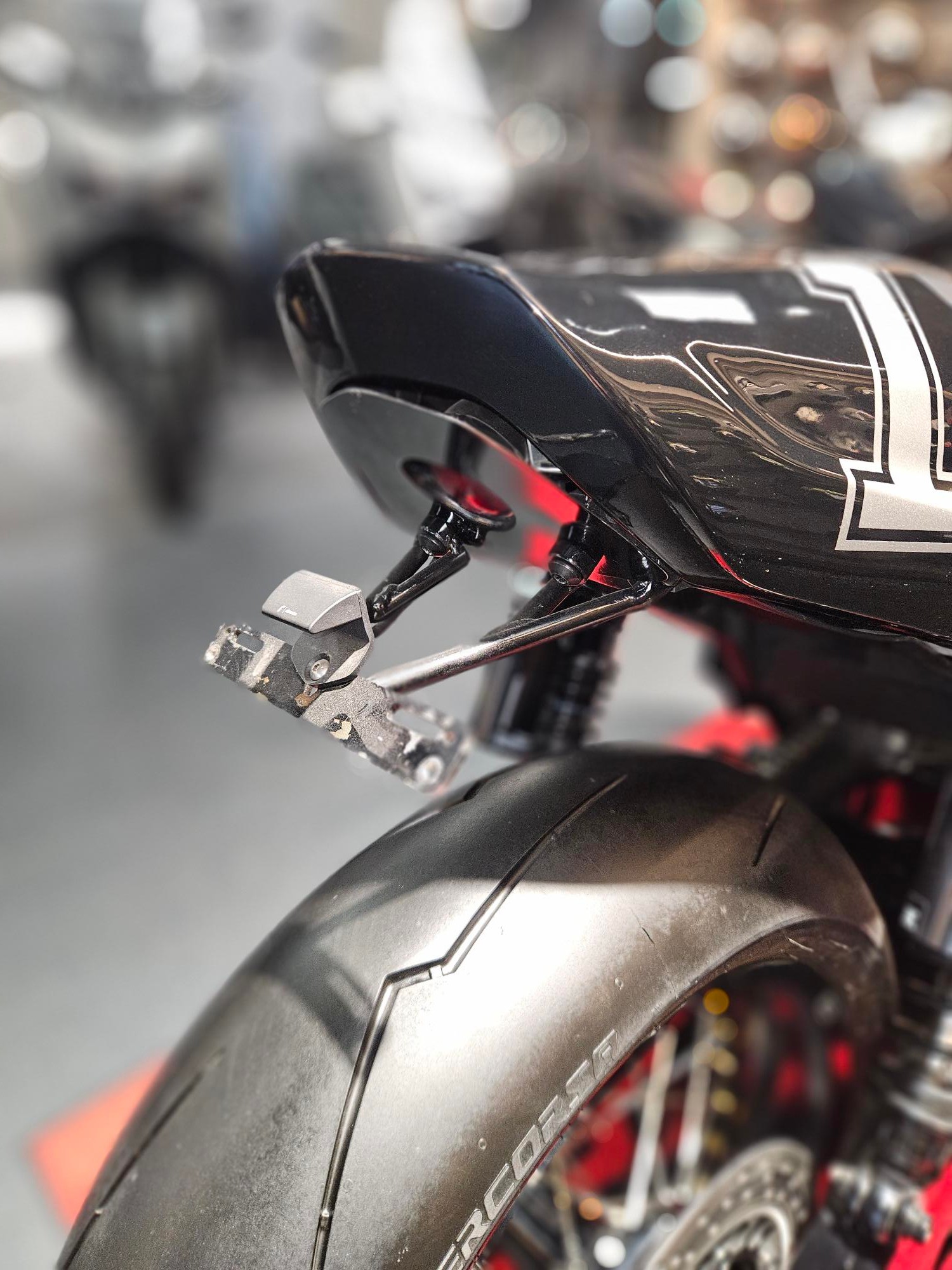 YAMAHA XJR 1300-image-6