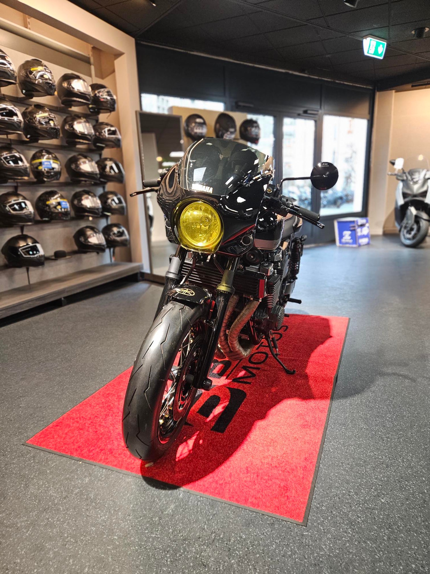 YAMAHA XJR 1300