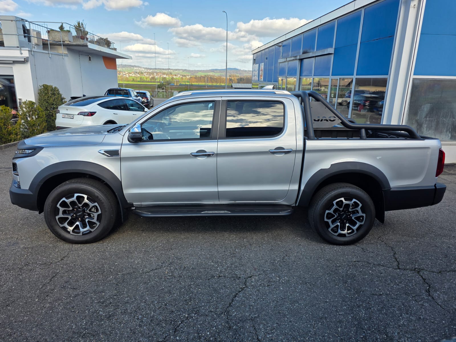 JAC T9EV 88kWh Luxury 4x4-showroom-element-2