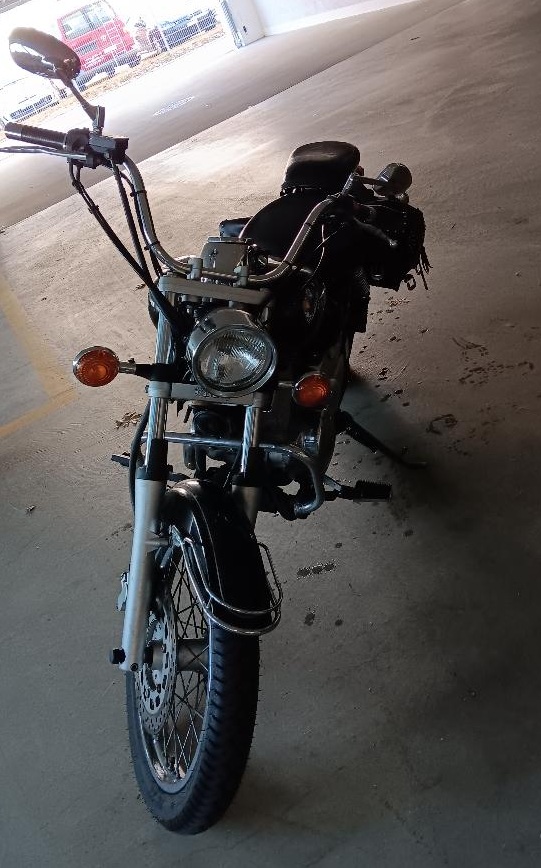 YAMAHA XVS 125 Drag Star-image-1