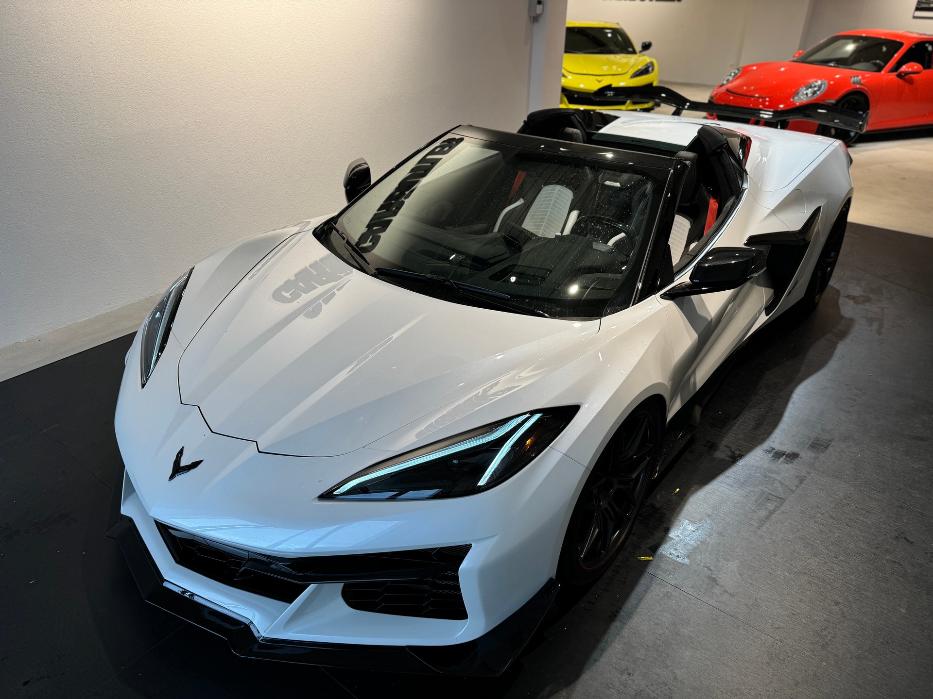 CHEVROLET CORVETTE C8 Z06 5.5L V8 🚀 Cabrio US 3LZ Z07 Performance 70th Anniversary Edition OHNE OPF! GRATIS SERVICE 1'399.-- pro Monat-image-2