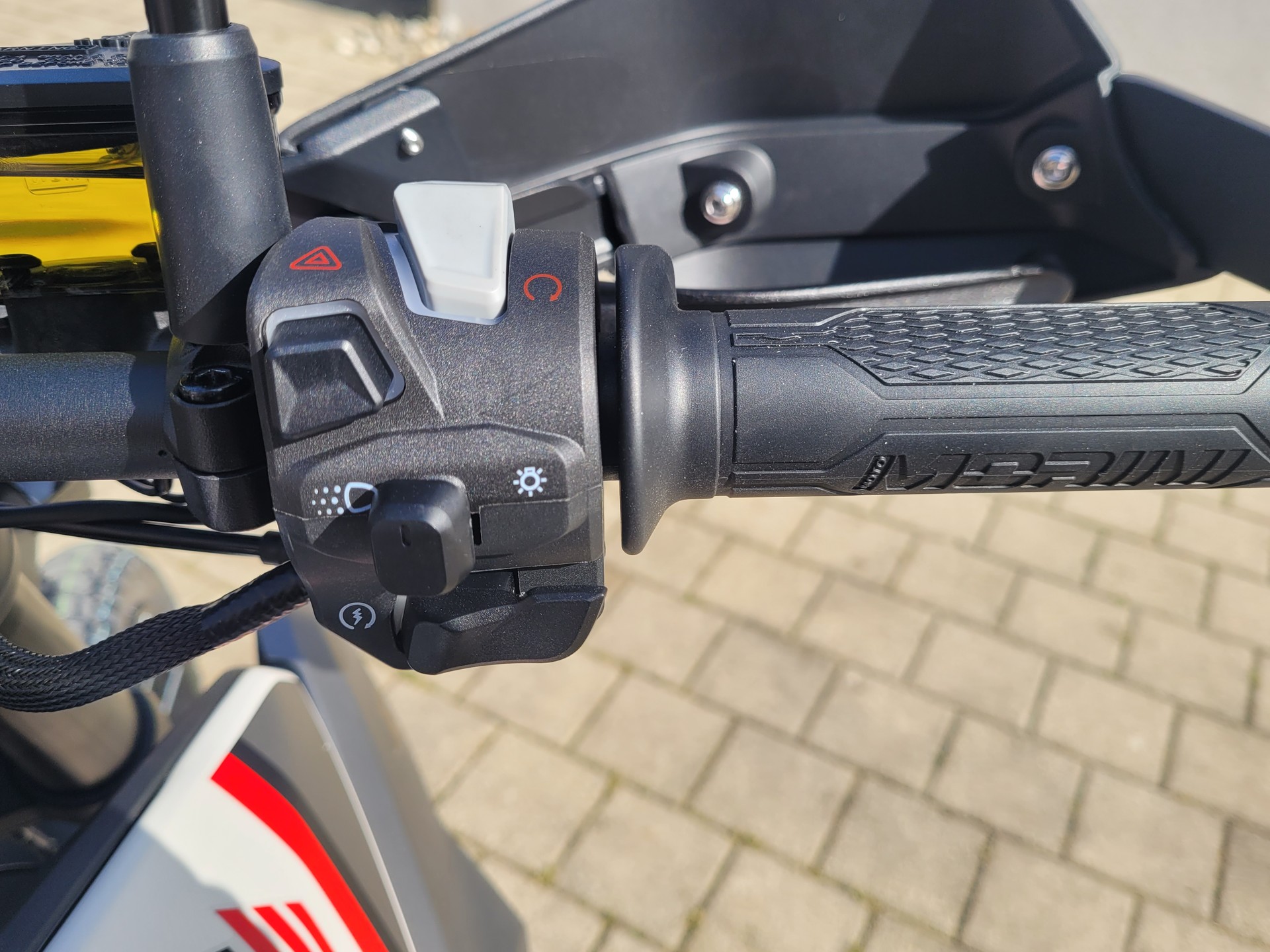 MOTO MORINI Alltrhike 450-image-8