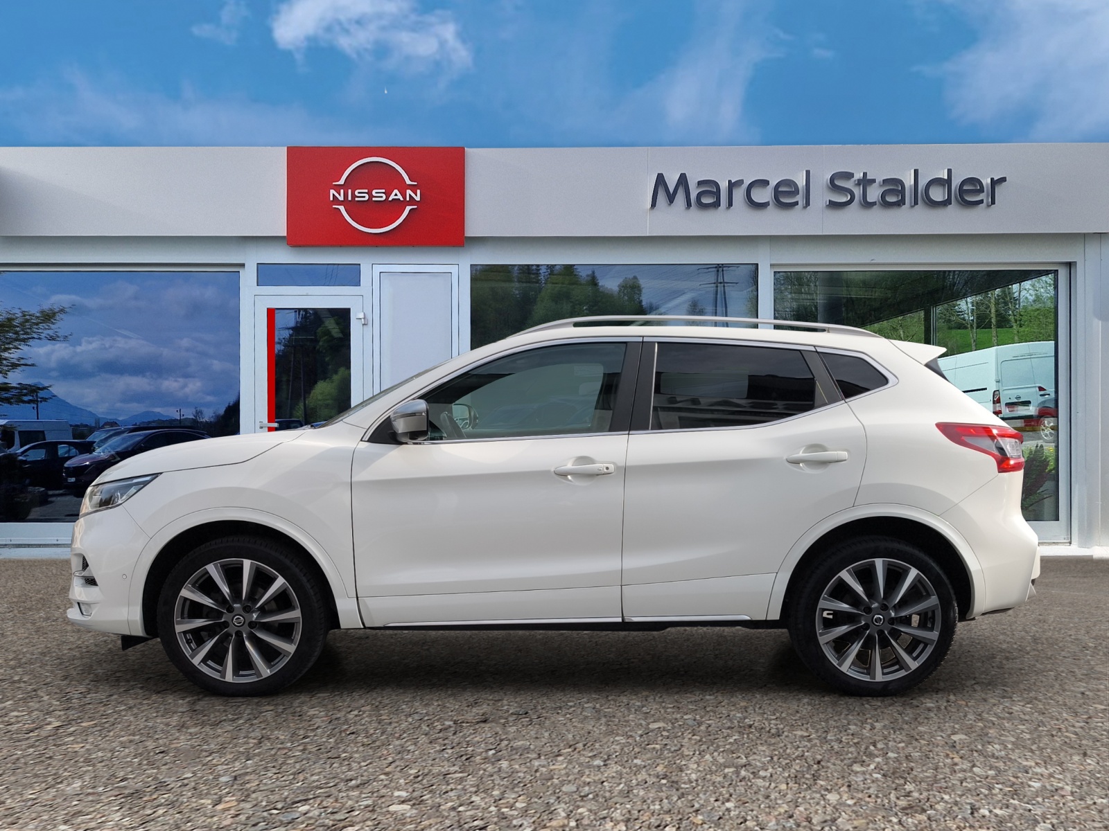 NISSAN Qashqai 1.3 DIG-T N-Tec DCT-image-1