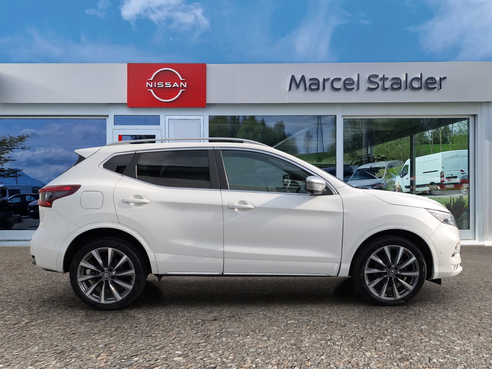NISSAN Qashqai 1.3 DIG-T N-Tec DCT-image-4