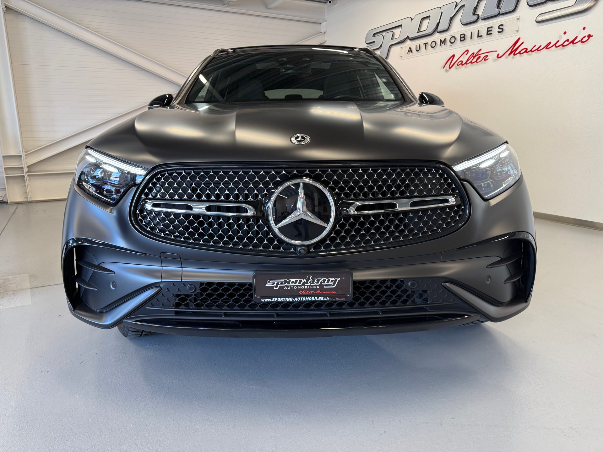 MERCEDES-BENZ GLC 400 e AMG 4Matic 9G-Tronic-showroom-element-3
