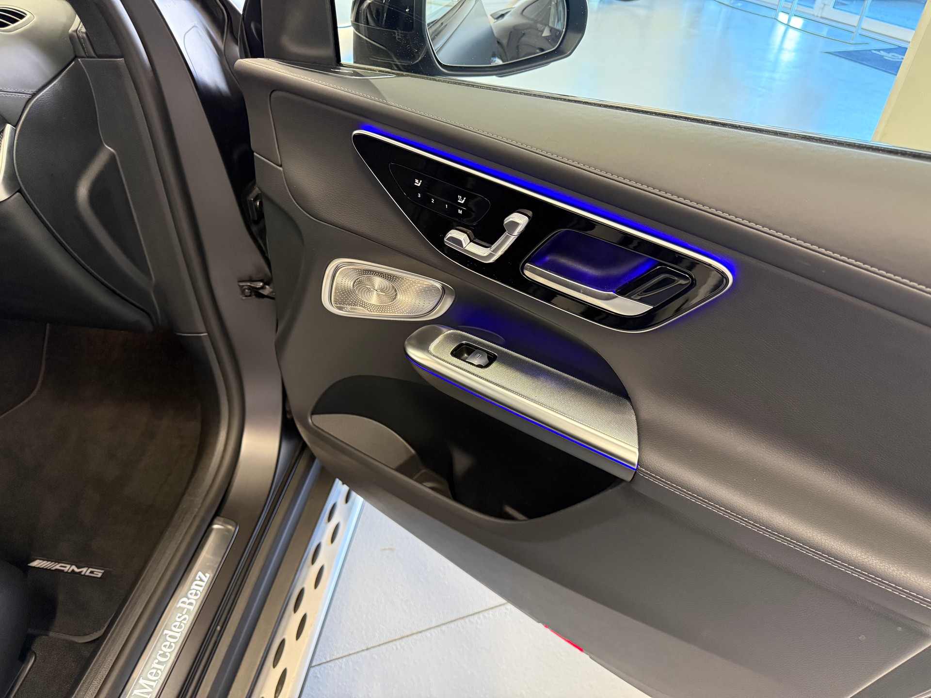 MERCEDES-BENZ GLC 400 e AMG 4Matic 9G-Tronic-image-19