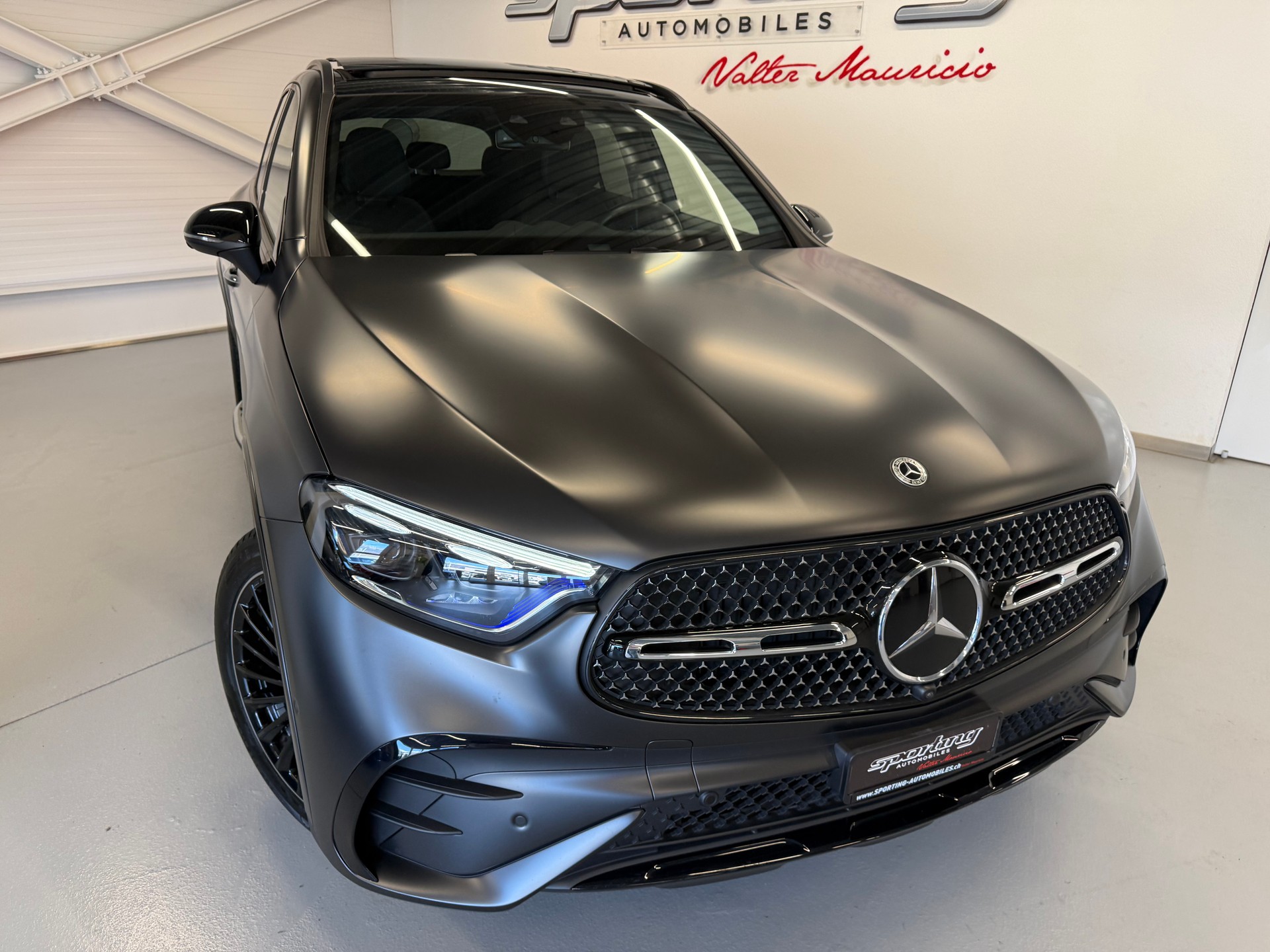 MERCEDES-BENZ GLC 400 e AMG 4Matic 9G-Tronic-showroom-element-2