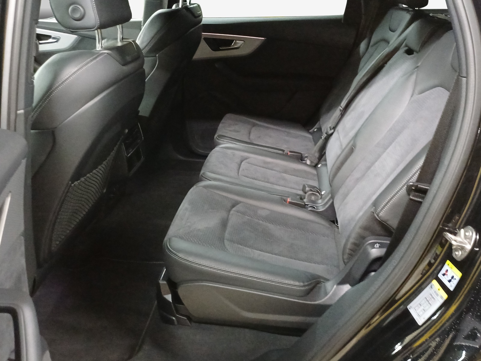 AUDI SQ7 TFSI quattro tiptronic-image-11