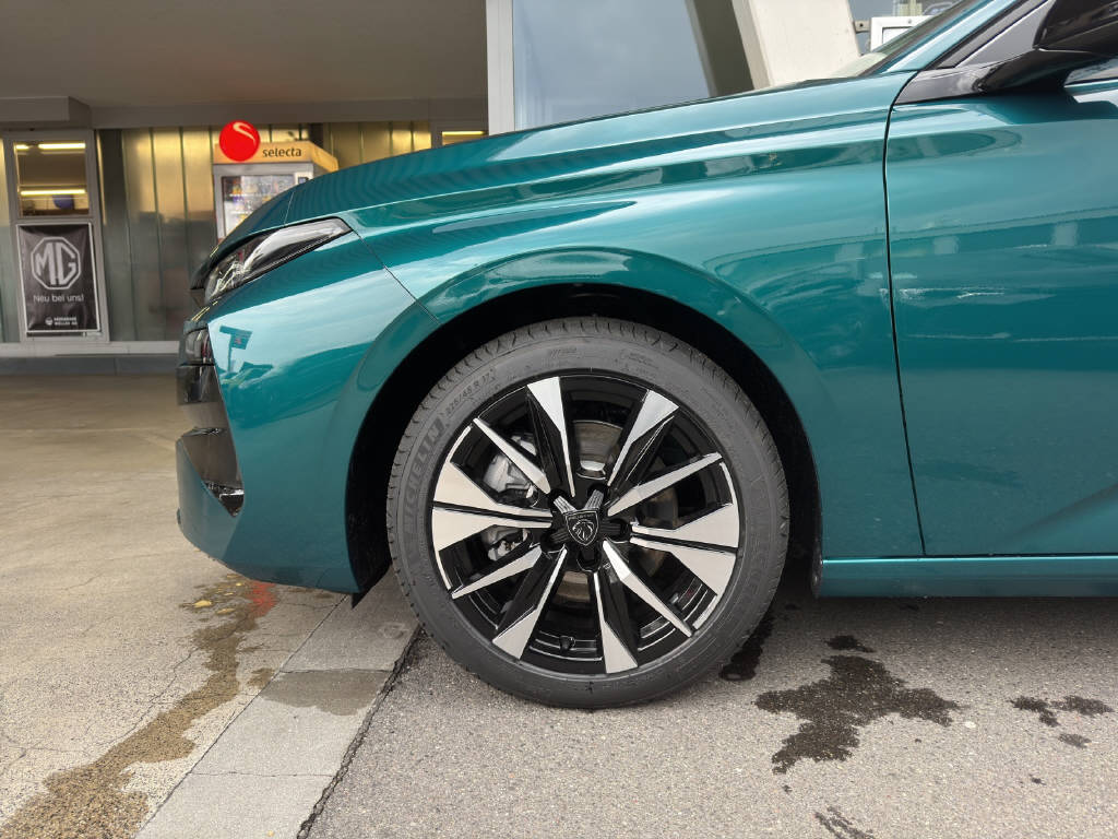PEUGEOT 308 1.2 Hybrid Allure-image-9