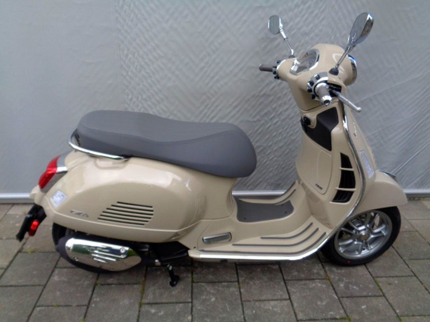 PIAGGIO VESPA GTS 125 RST-image-3