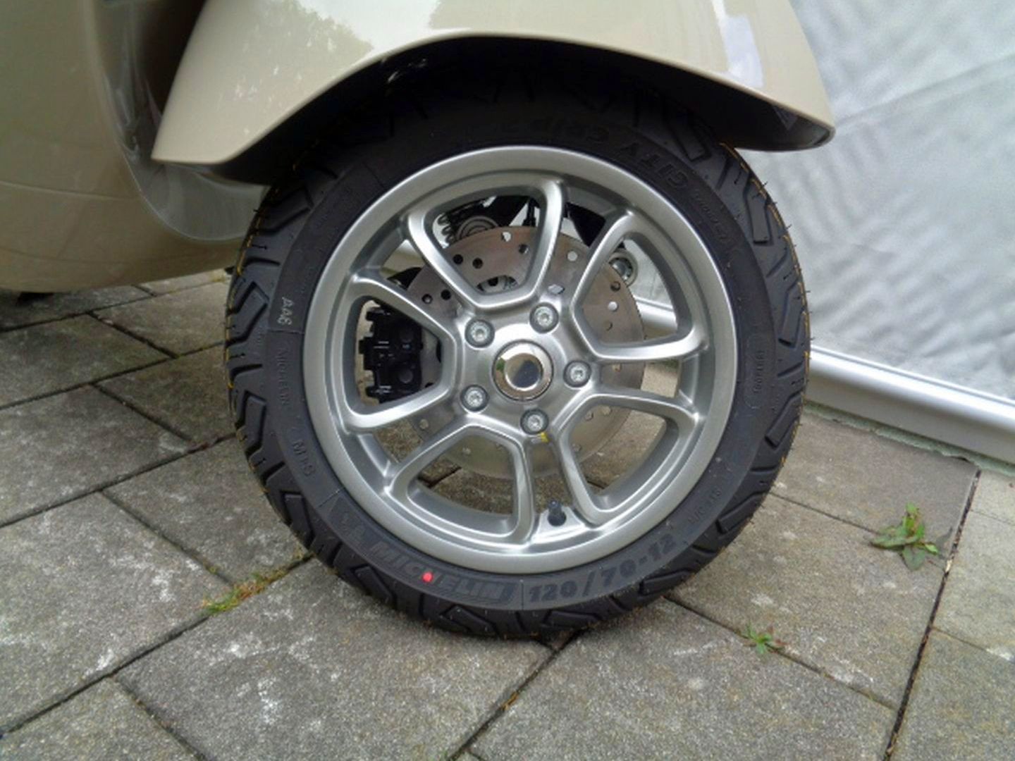 PIAGGIO VESPA GTS 125 RST-image-7
