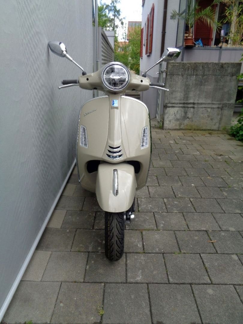 PIAGGIO VESPA GTS 125 RST-image-2