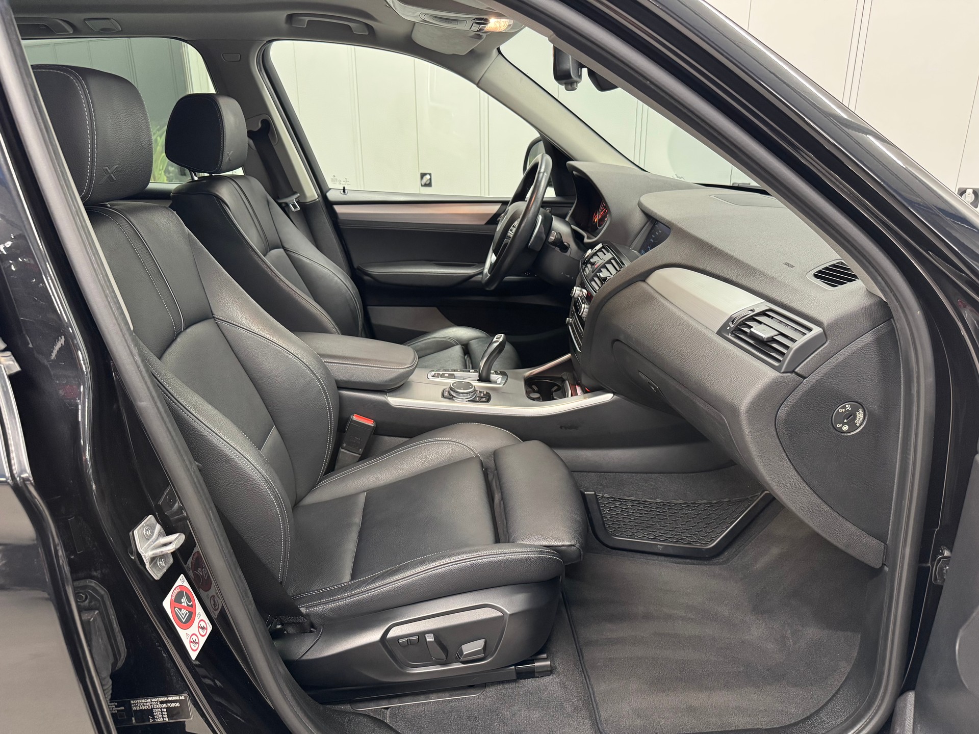 BMW X3 xDrive 20i xLine Steptronic-image-10