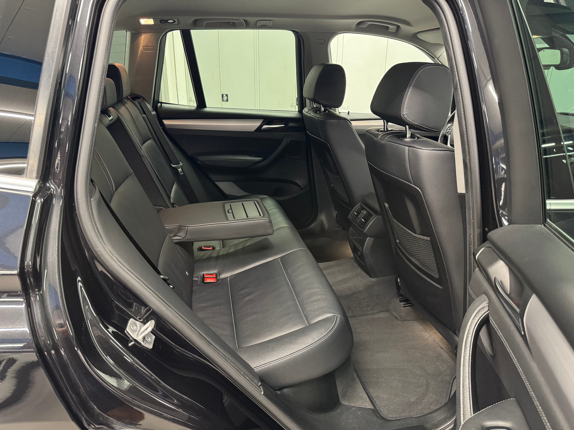 BMW X3 xDrive 20i xLine Steptronic-image-12