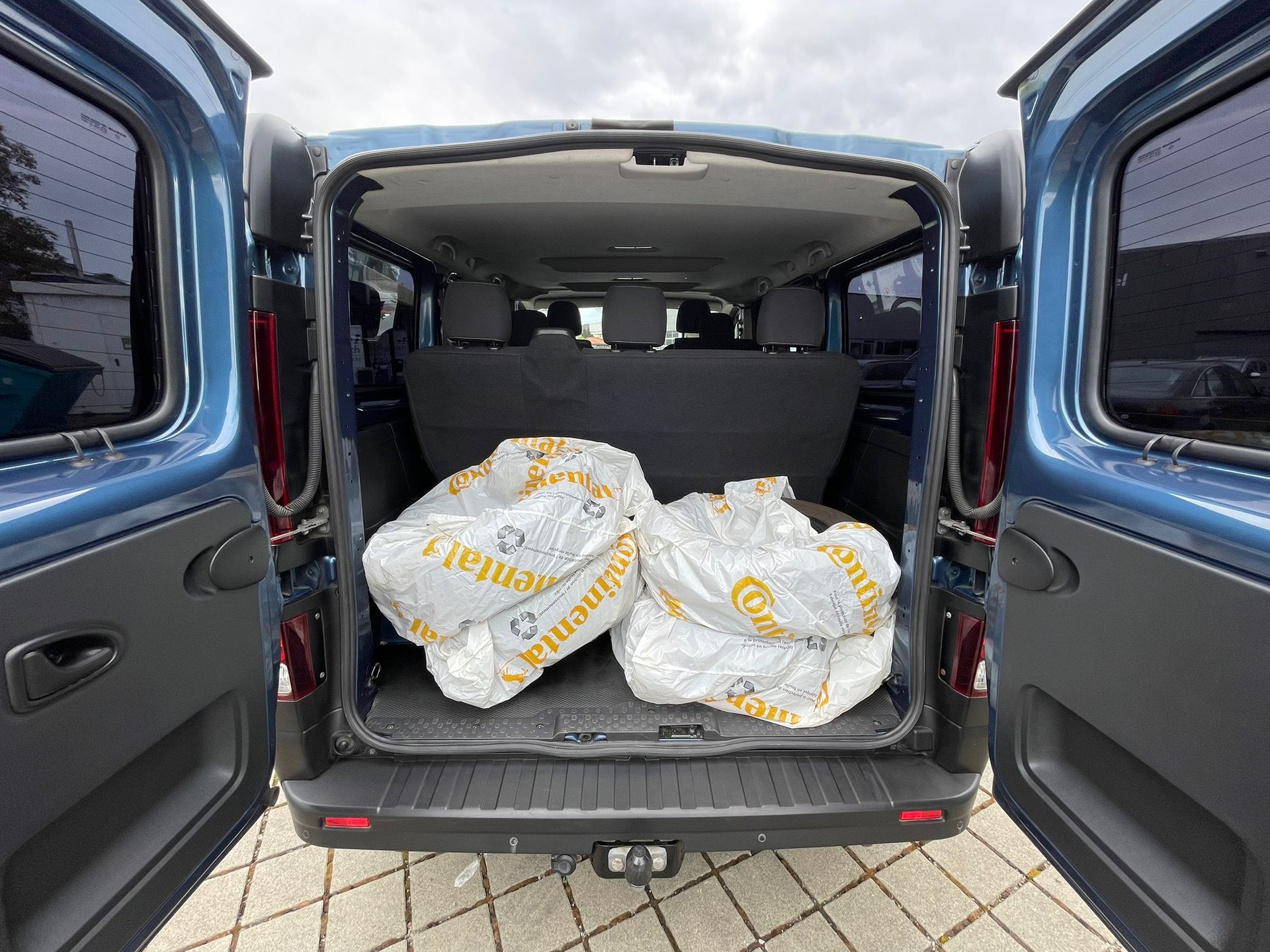 RENAULT Trafic ENERGY dCi 95 Passenger Authentique-image-7