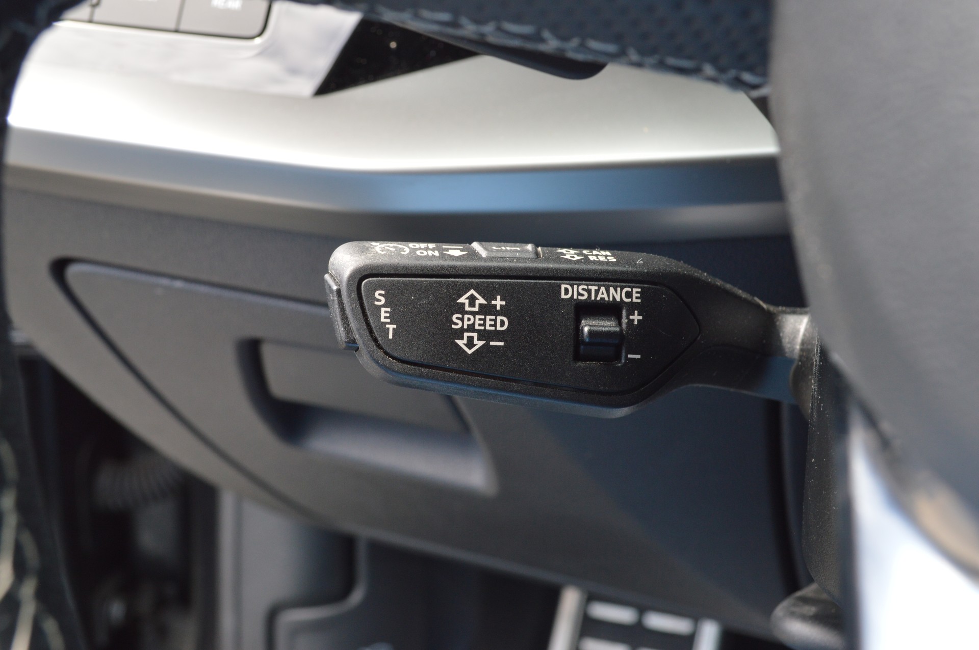 AUDI A3 Sportback 35 TFSI S line Attraction S-tronic-image-23
