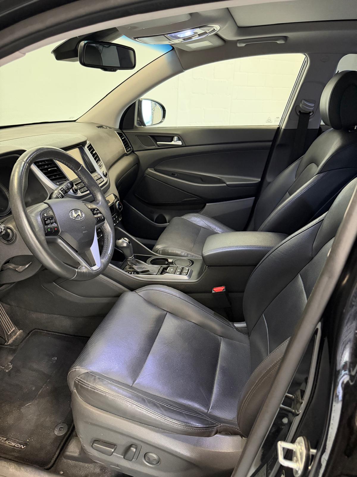 HYUNDAI Tucson 1.6 TGDI Launch Edition 4WD Automatic ***CH-Fahrzeug*** Vollausstattung-image-13