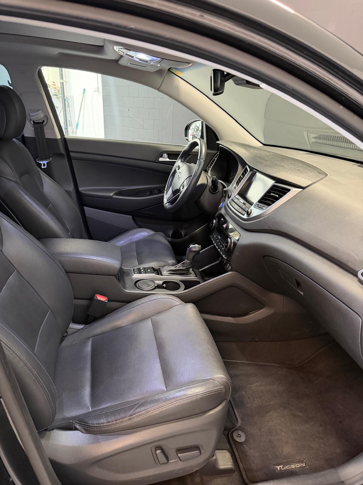 HYUNDAI Tucson 1.6 TGDI Launch Edition 4WD Automatic ***CH-Fahrzeug*** Vollausstattung-image-14