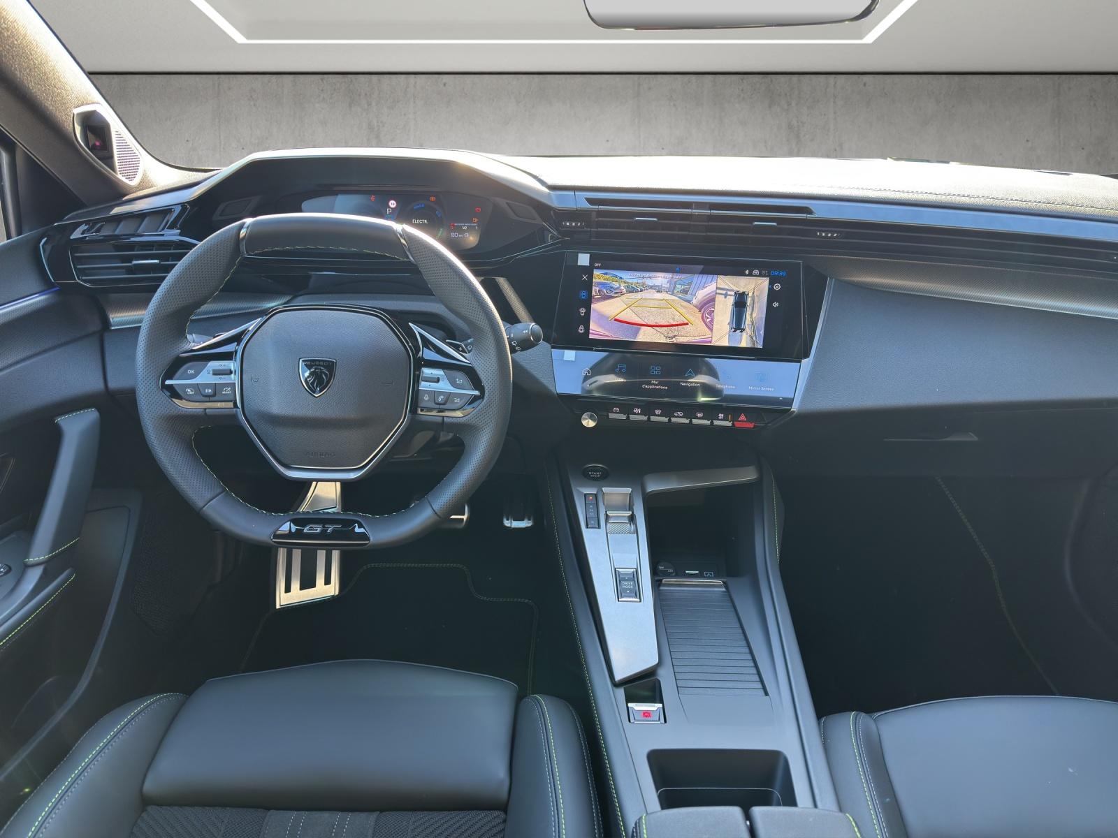 PEUGEOT 308 SW 1.6 PHEV 195 GT-image-12