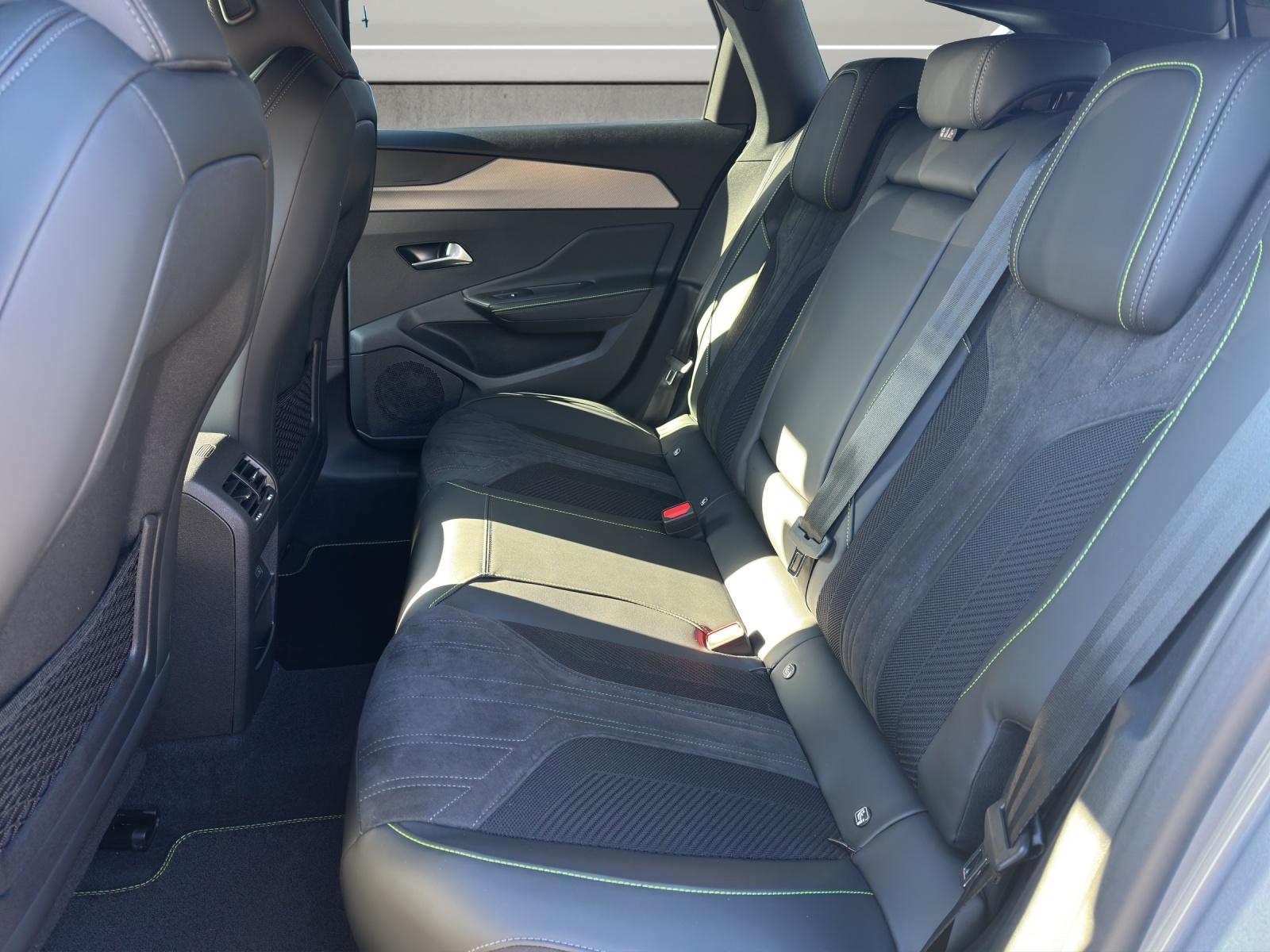 PEUGEOT 308 SW 1.6 PHEV 195 GT-image-16