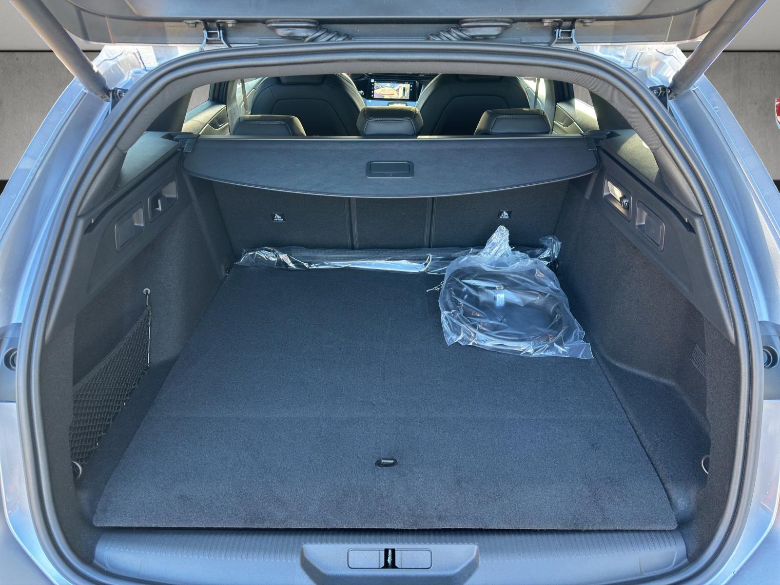 PEUGEOT 308 SW 1.6 PHEV 195 GT-image-18