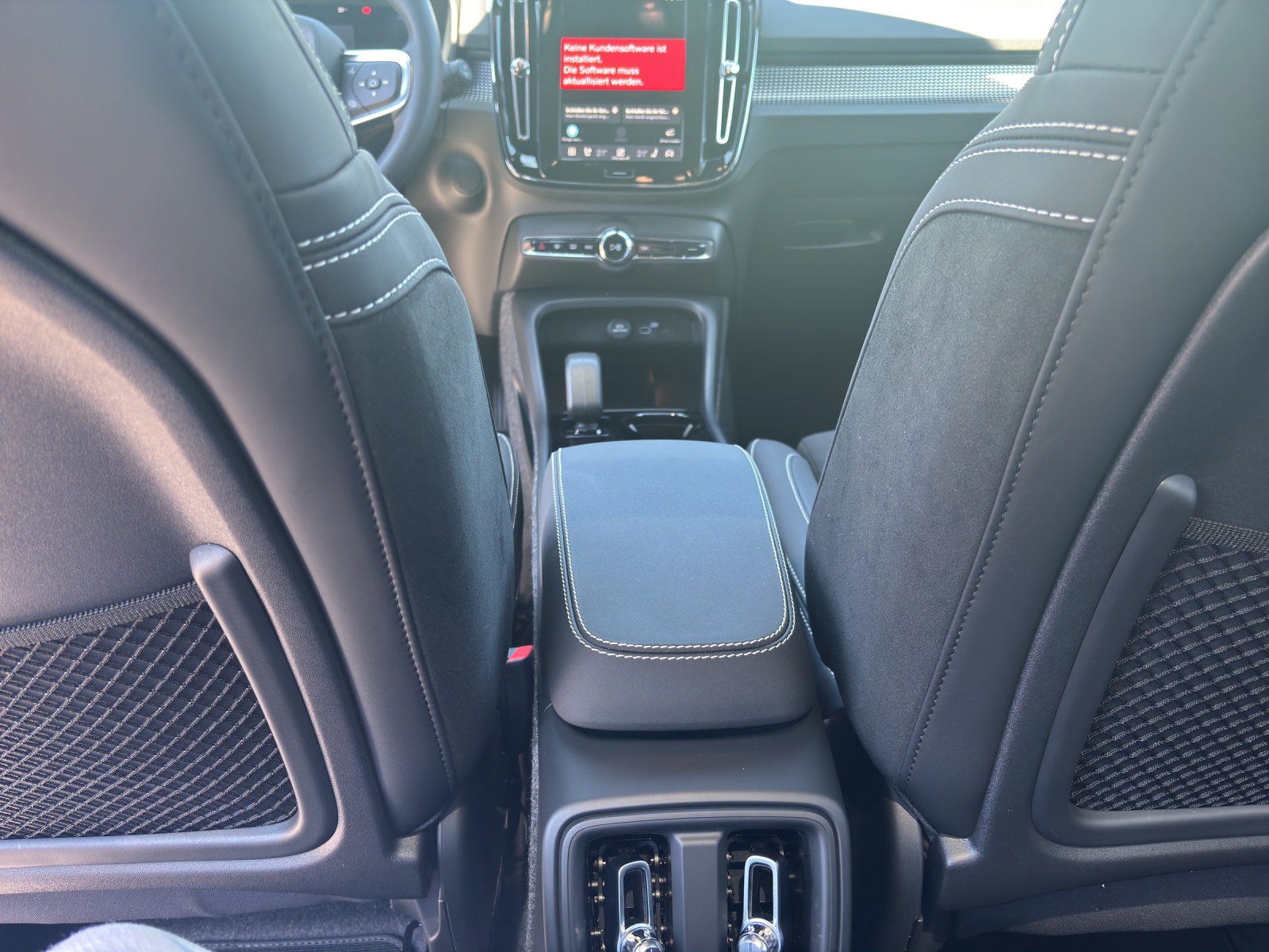 VOLVO EX40 Twin Ultra AWD-showroom-element-1