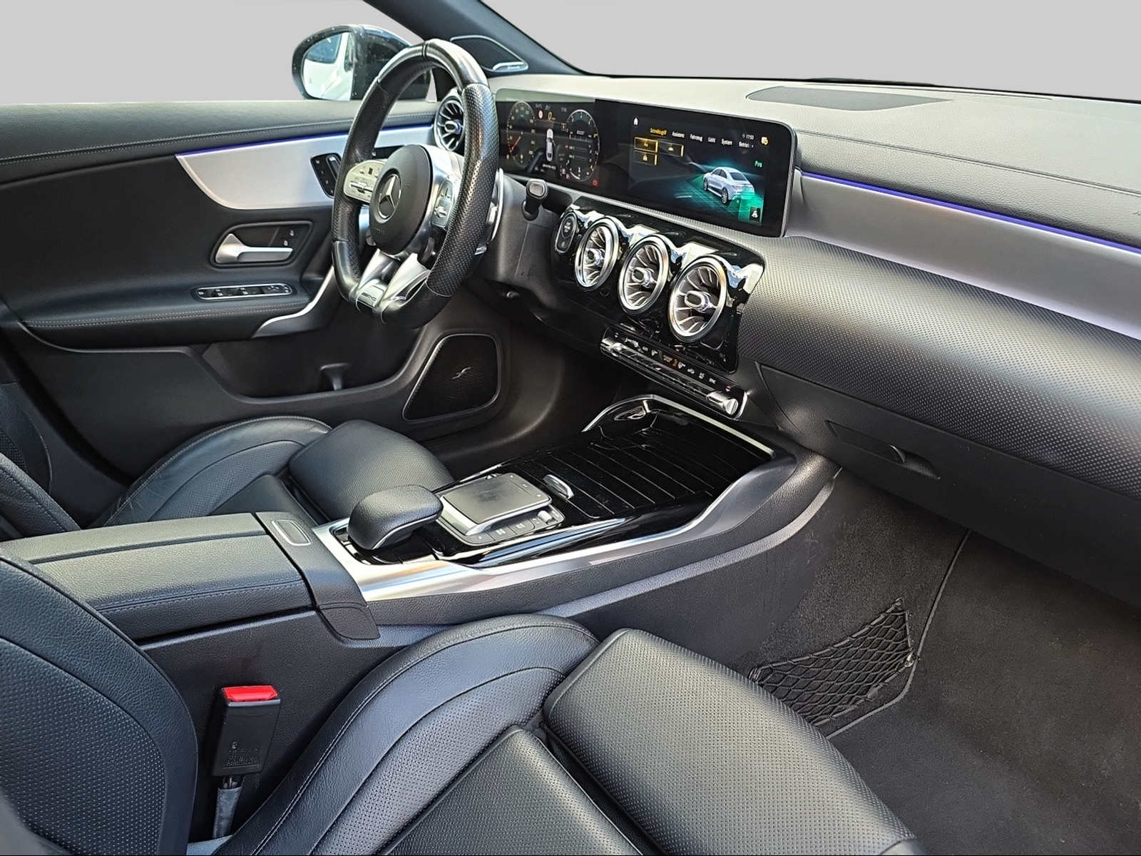 MERCEDES-BENZ CLA 35 AMG 4Matic 7G-DCT-image-12
