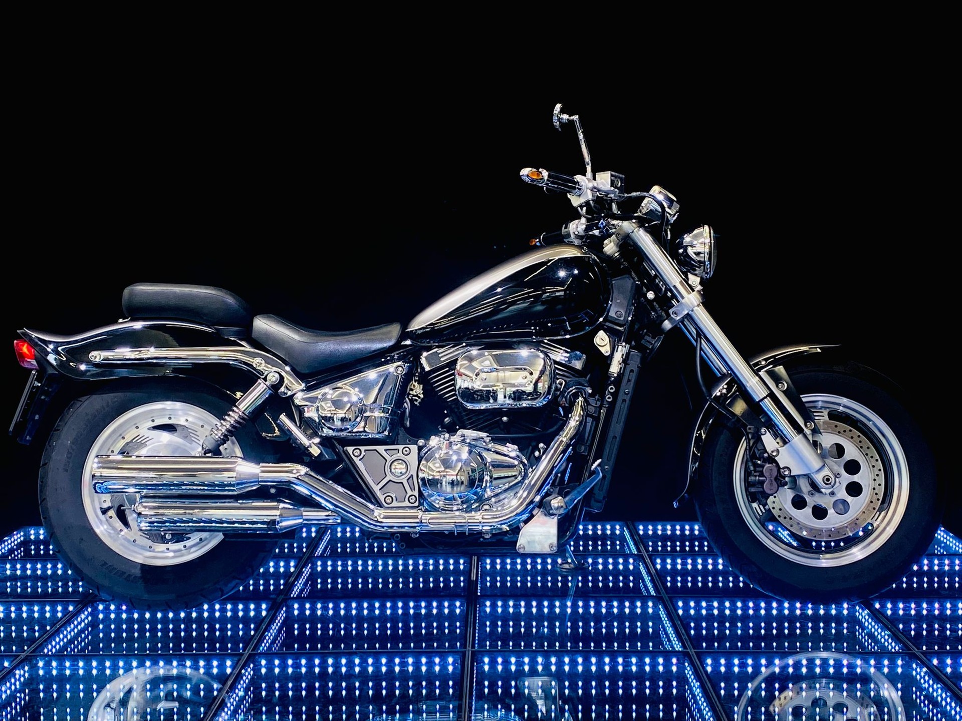 SUZUKI VZ 800 Marauder V-image-2