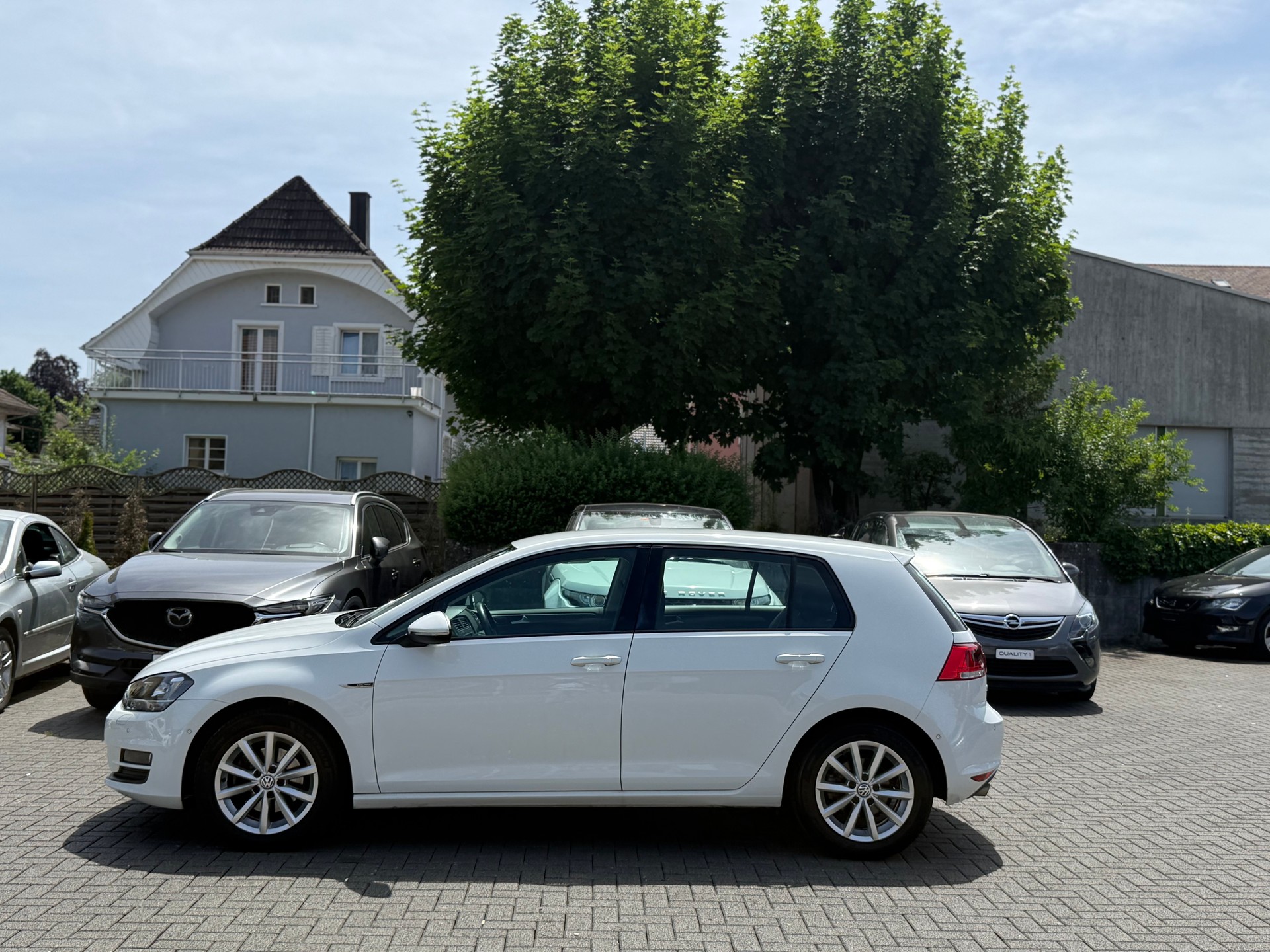 VW Golf 1.4 TSI Lounge-showroom-element-2