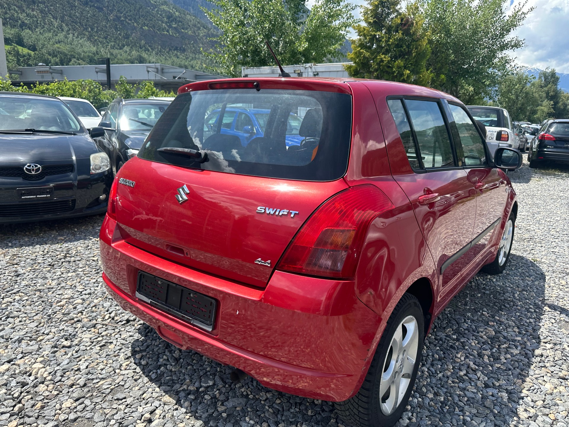 SUZUKI Swift 1.3i 16V GL Top 4x4-image-8