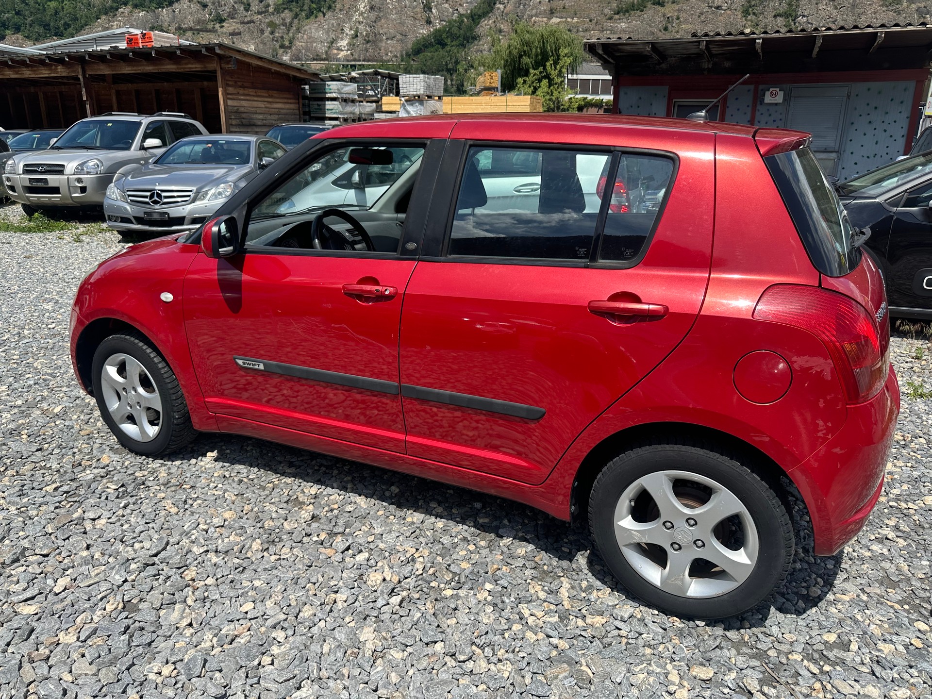 SUZUKI Swift 1.3i 16V GL Top 4x4-image-13