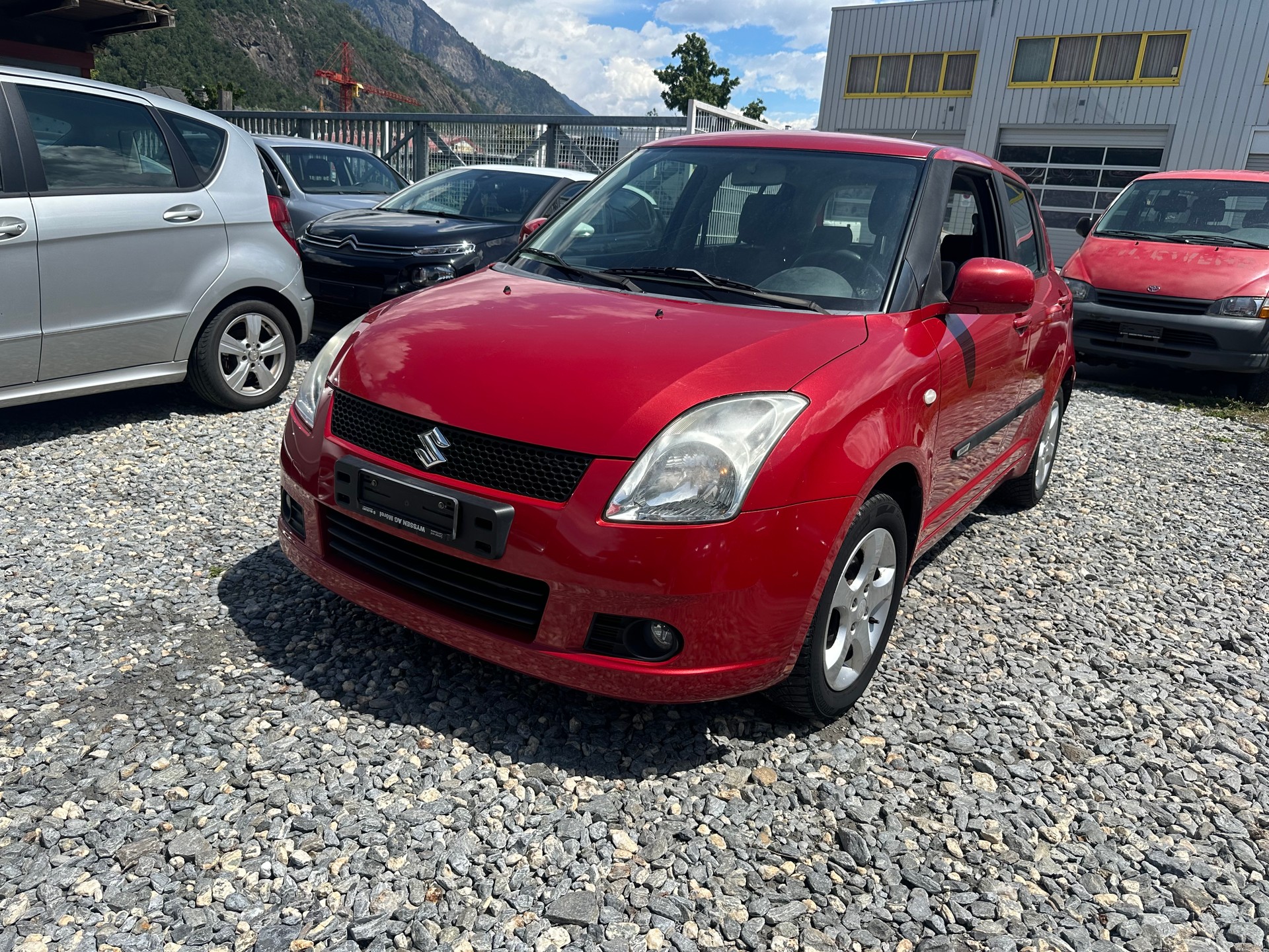 SUZUKI Swift 1.3i 16V GL Top 4x4-image-2