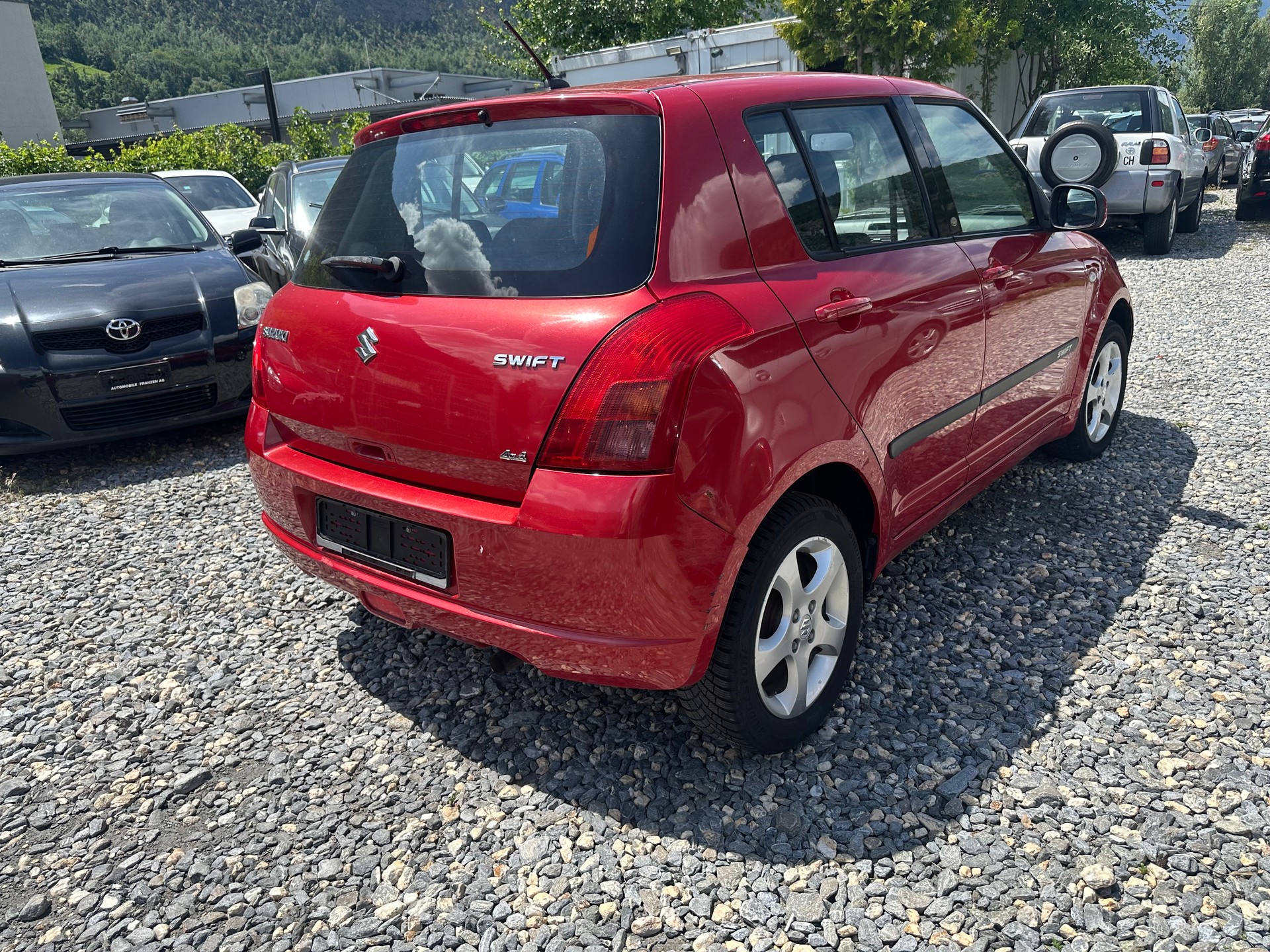 SUZUKI Swift 1.3i 16V GL Top 4x4-image-6