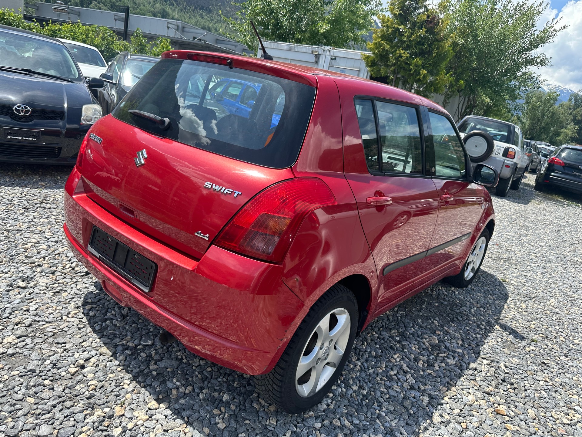 SUZUKI Swift 1.3i 16V GL Top 4x4-image-9