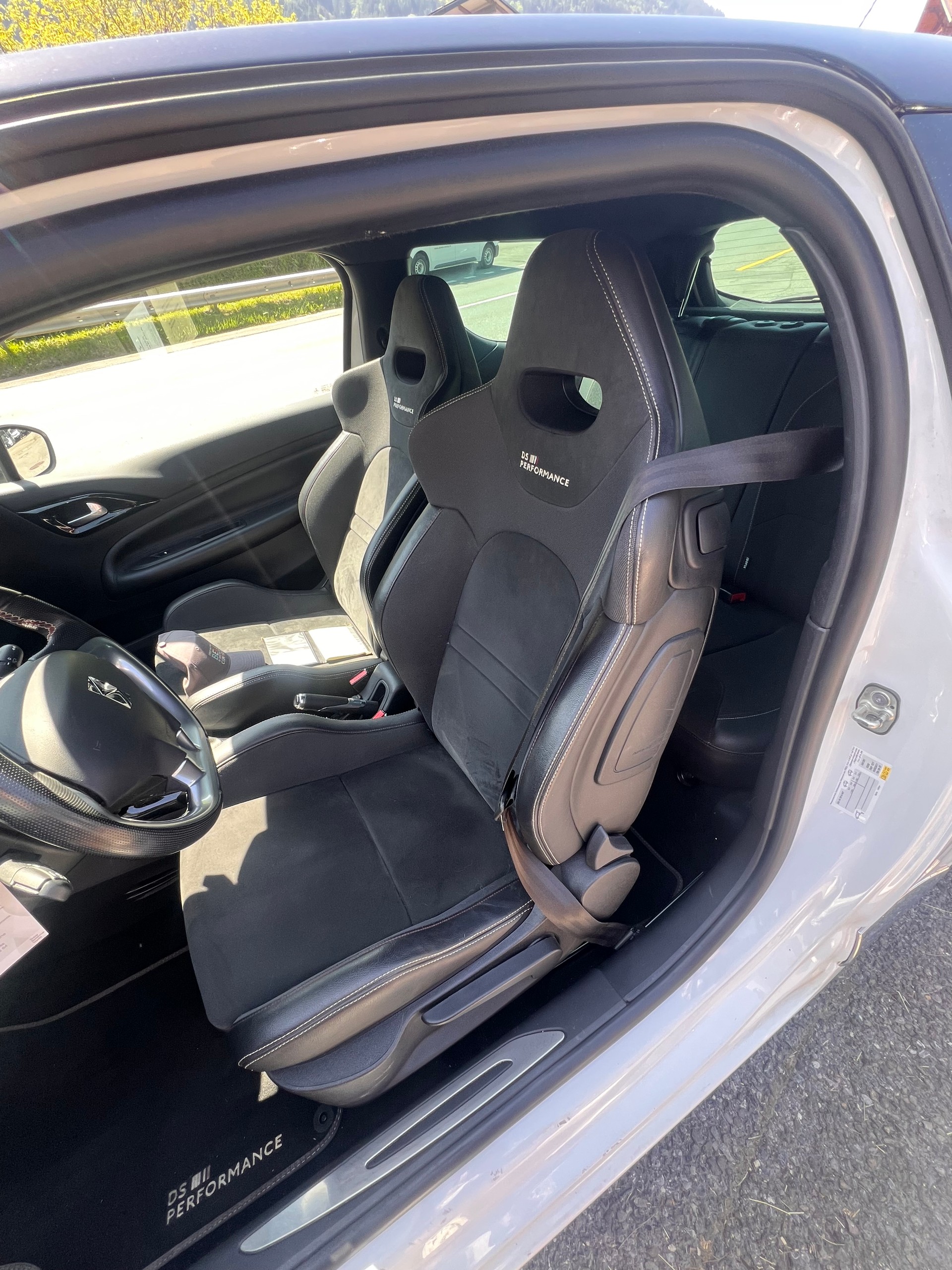 DS AUTOMOBILES DS 3 1.6 THP Performance-image-11