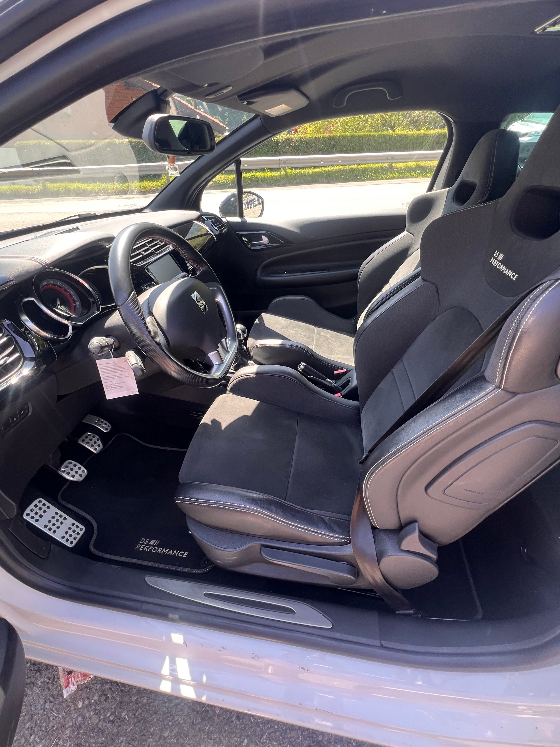 DS AUTOMOBILES DS 3 1.6 THP Performance-image-9