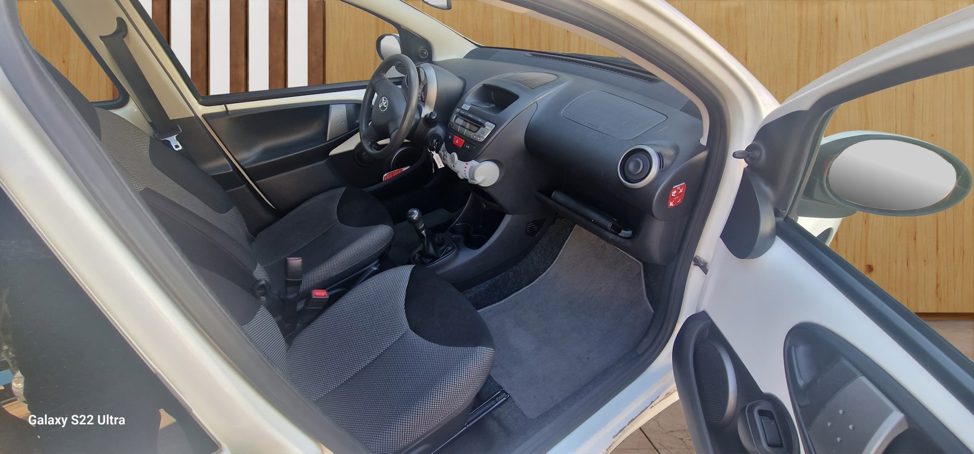 TOYOTA AYGO-image-12