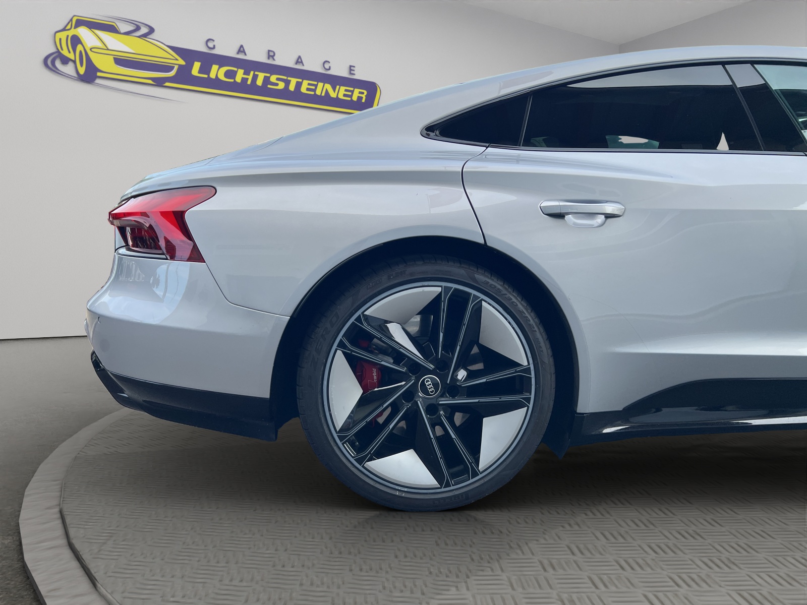 AUDI e-tron GT quattro-image-21
