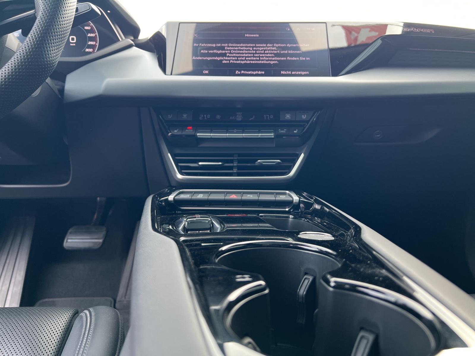 AUDI e-tron GT quattro-image-12