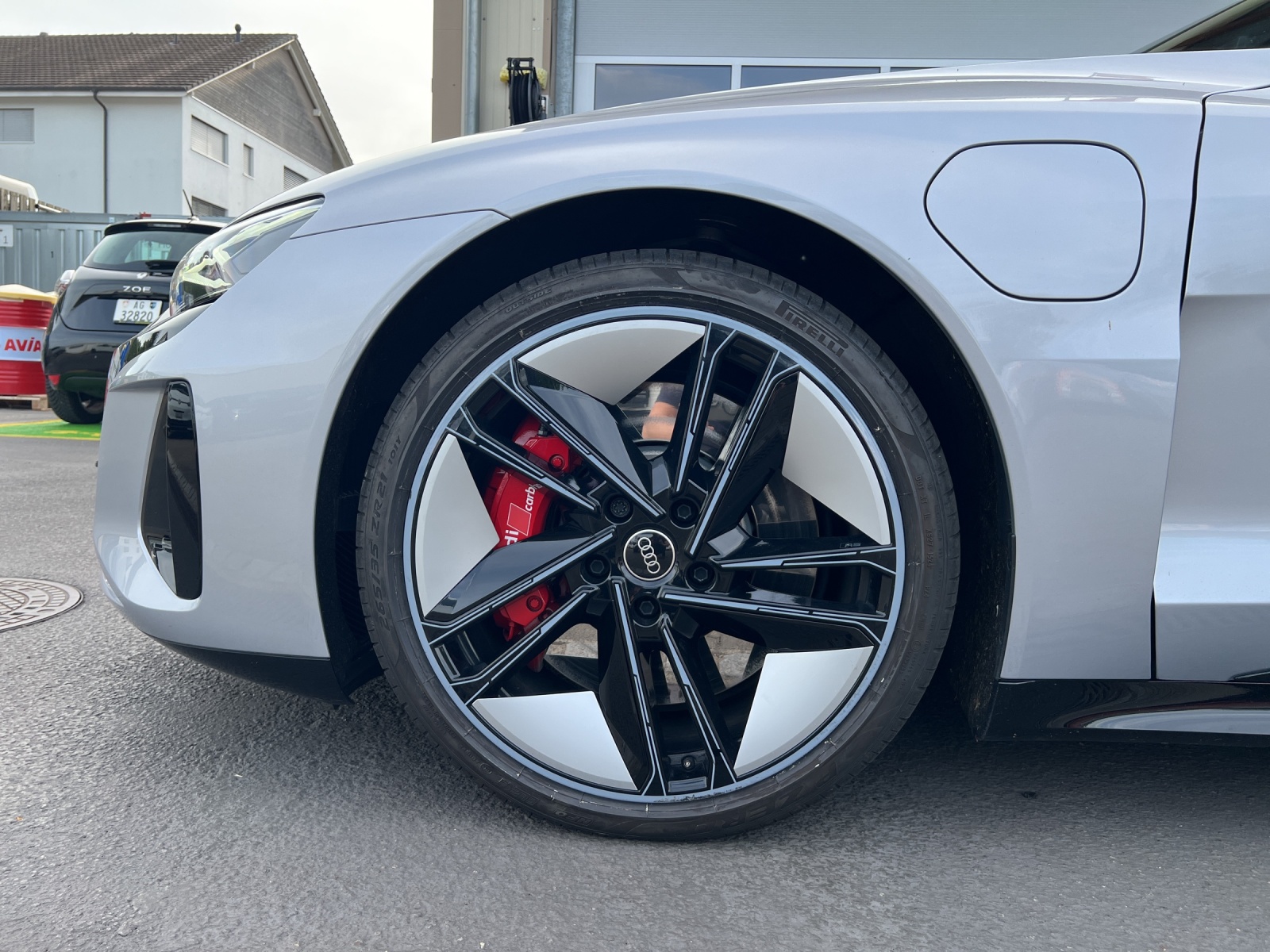 AUDI e-tron GT quattro-image-19