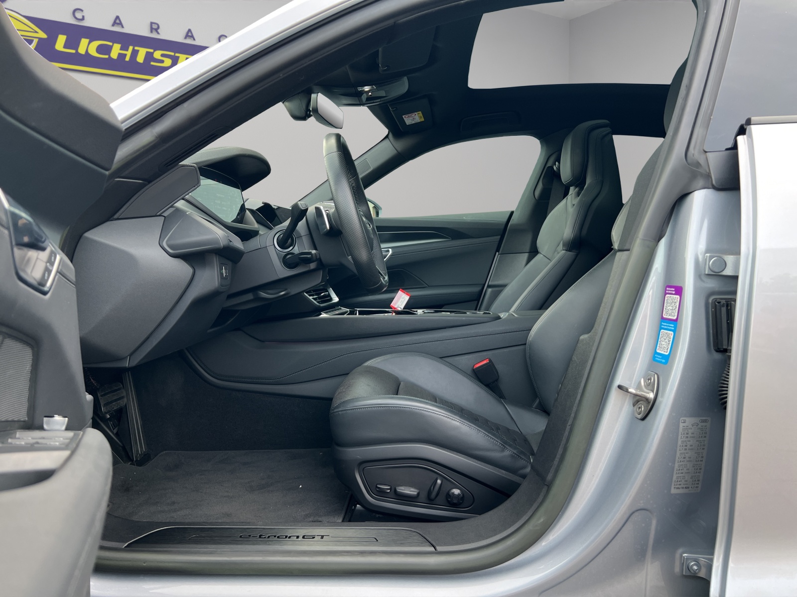 AUDI e-tron GT quattro-image-13