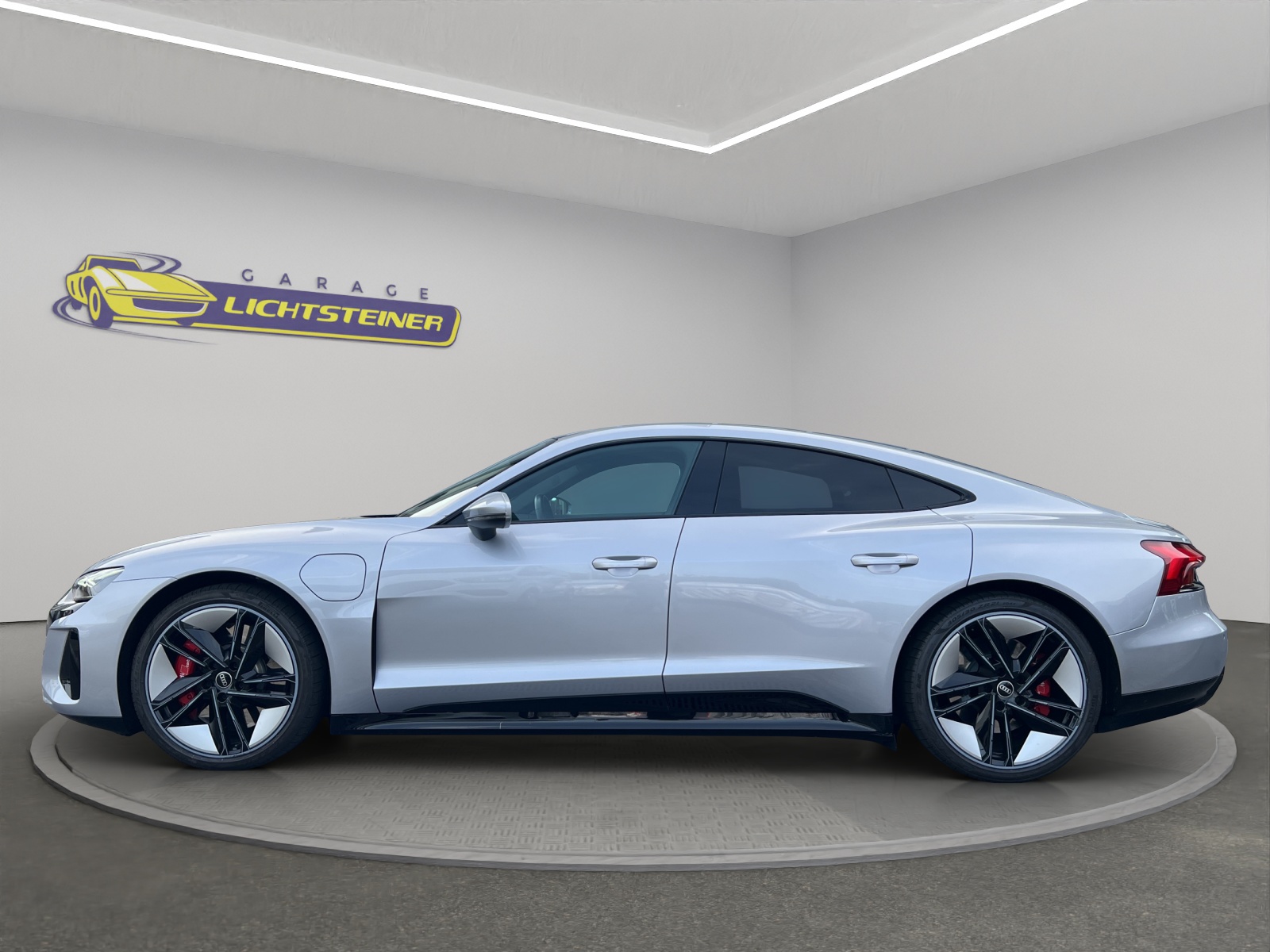 AUDI e-tron GT quattro-showroom-element-2